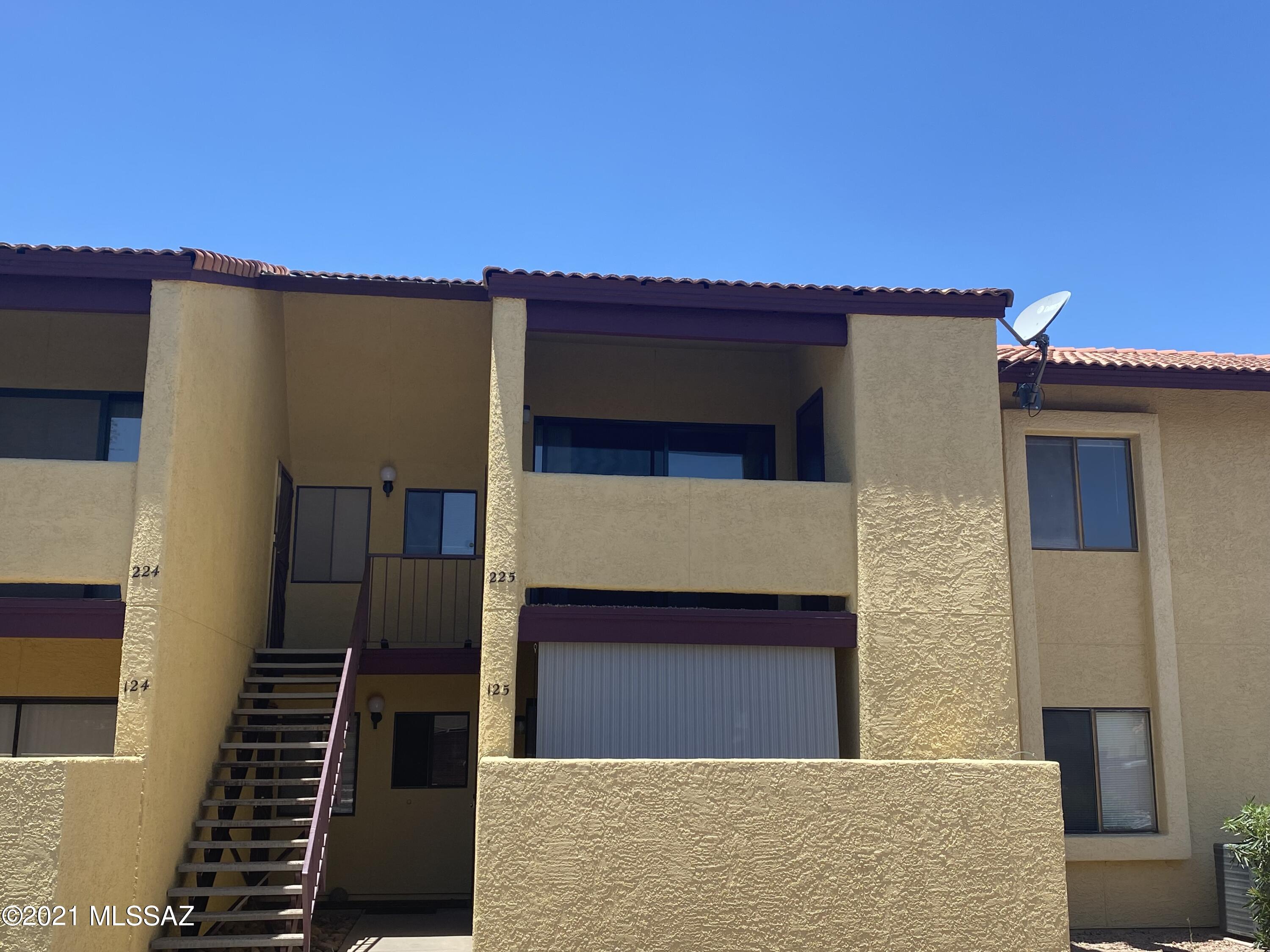 Charming 2 bed/2 bath condo on 2nd floor in a great community!   Spacious living room, Open kitchen with lots of cabinets. 
Master Suite has a walk- in closet & Master Bath has a walk-in Shower.   Good size balcony! Come check out this gem today!
