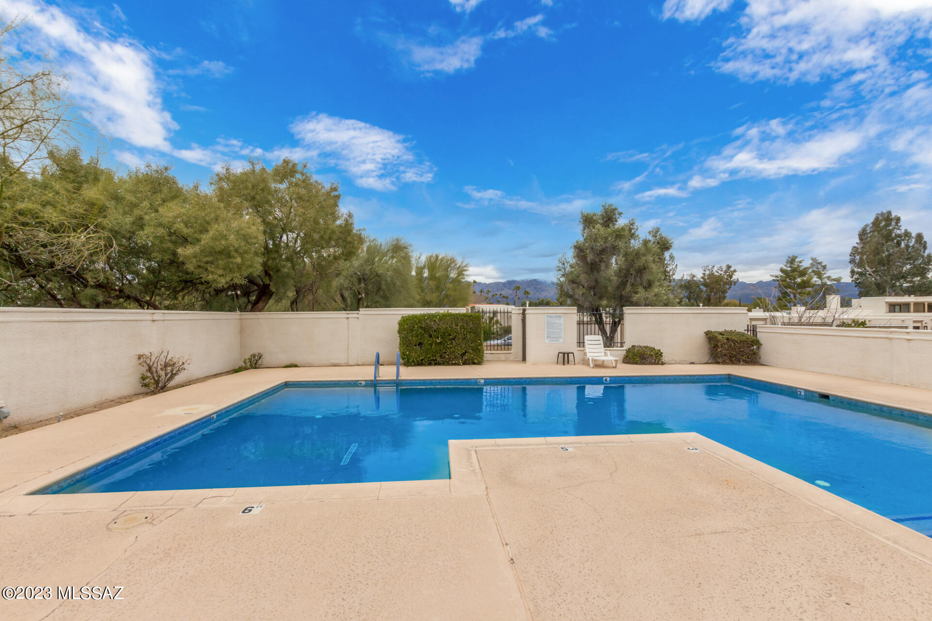 El Dorado Townhomes - Residential