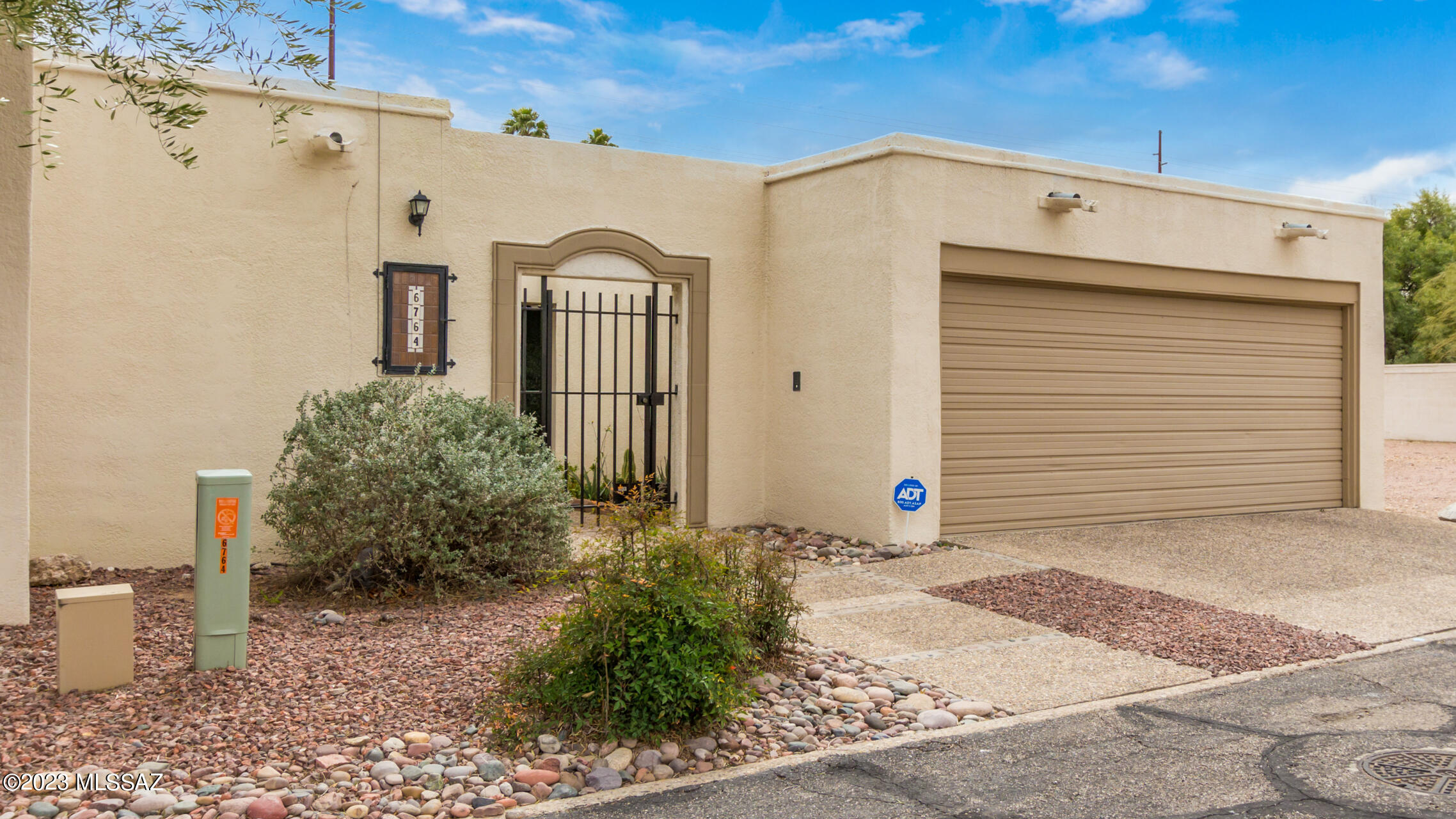 El Dorado Townhomes - Residential