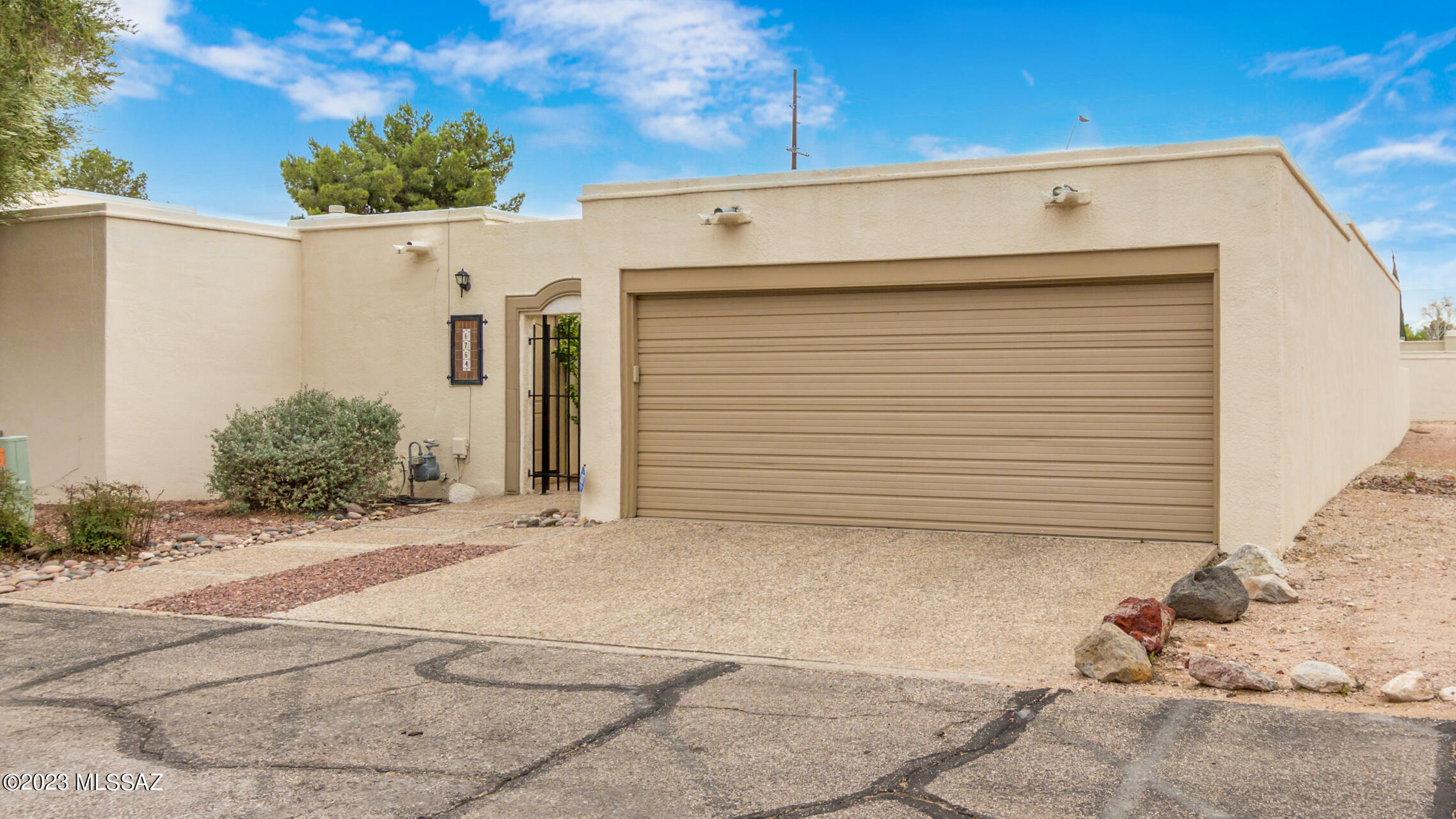 El Dorado Townhomes - Residential