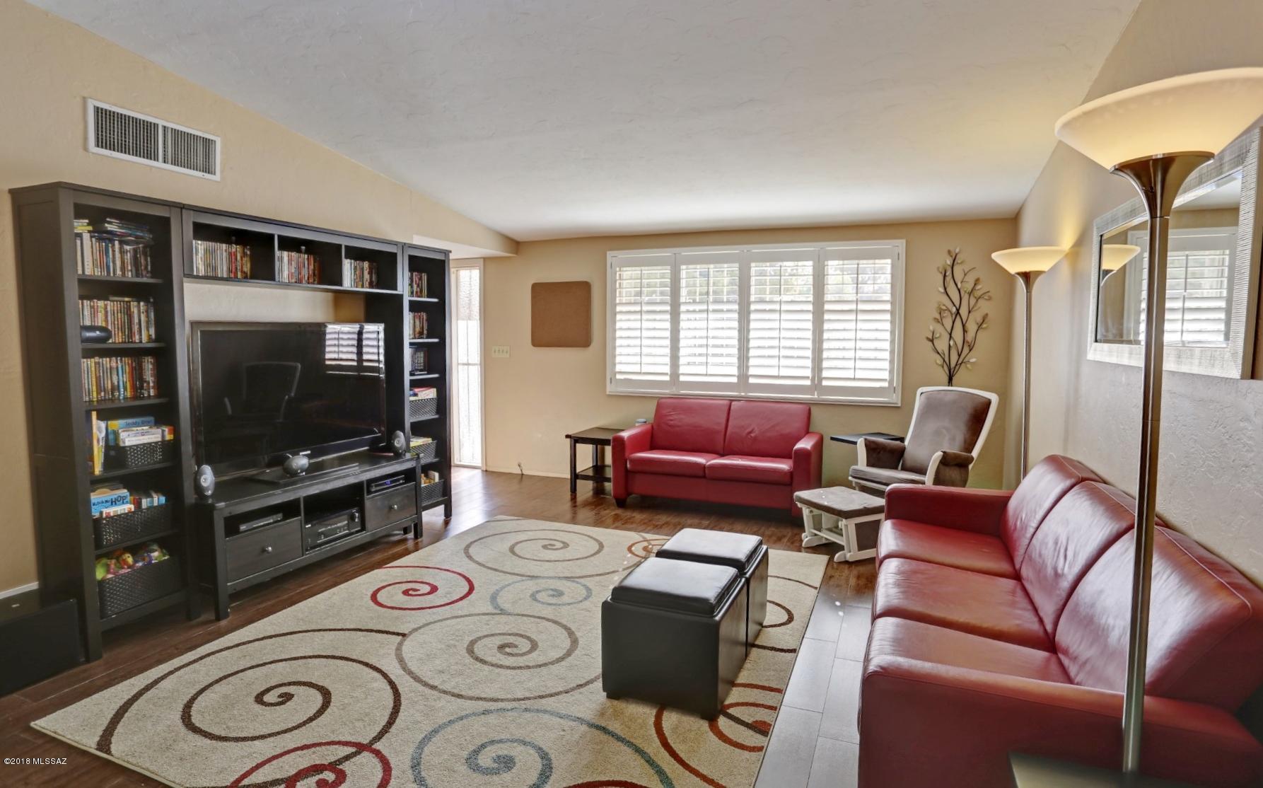 Campbell Ave. Acres - Residential