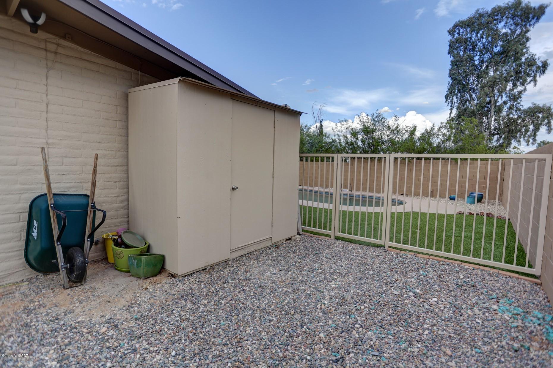 Campbell Ave. Acres - Residential
