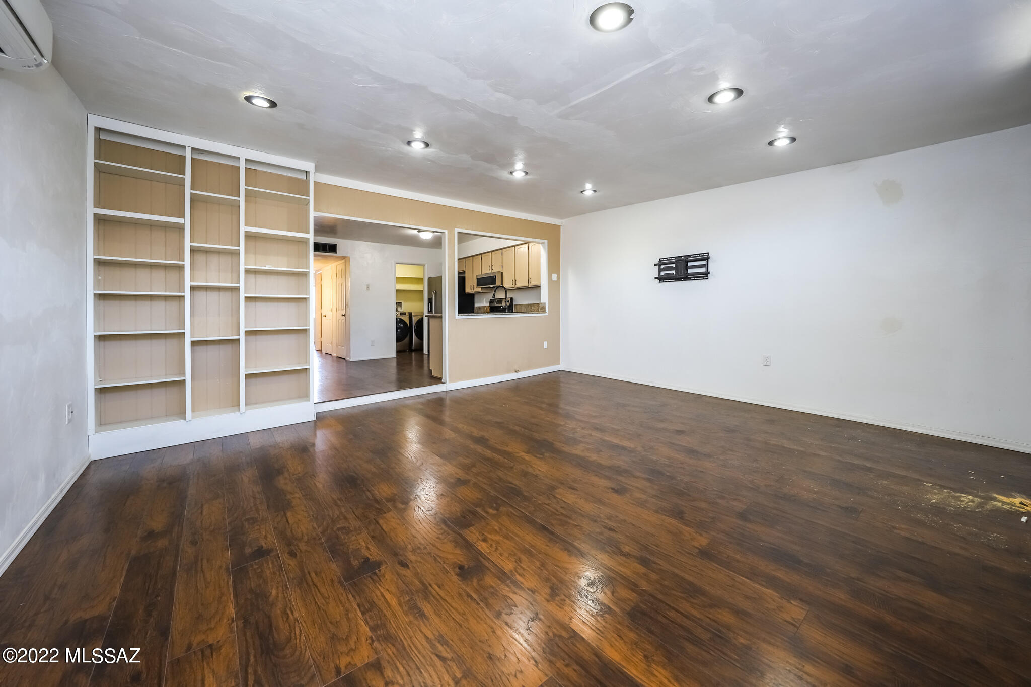 Eastern Hills Townhouses (1-25) - Residential