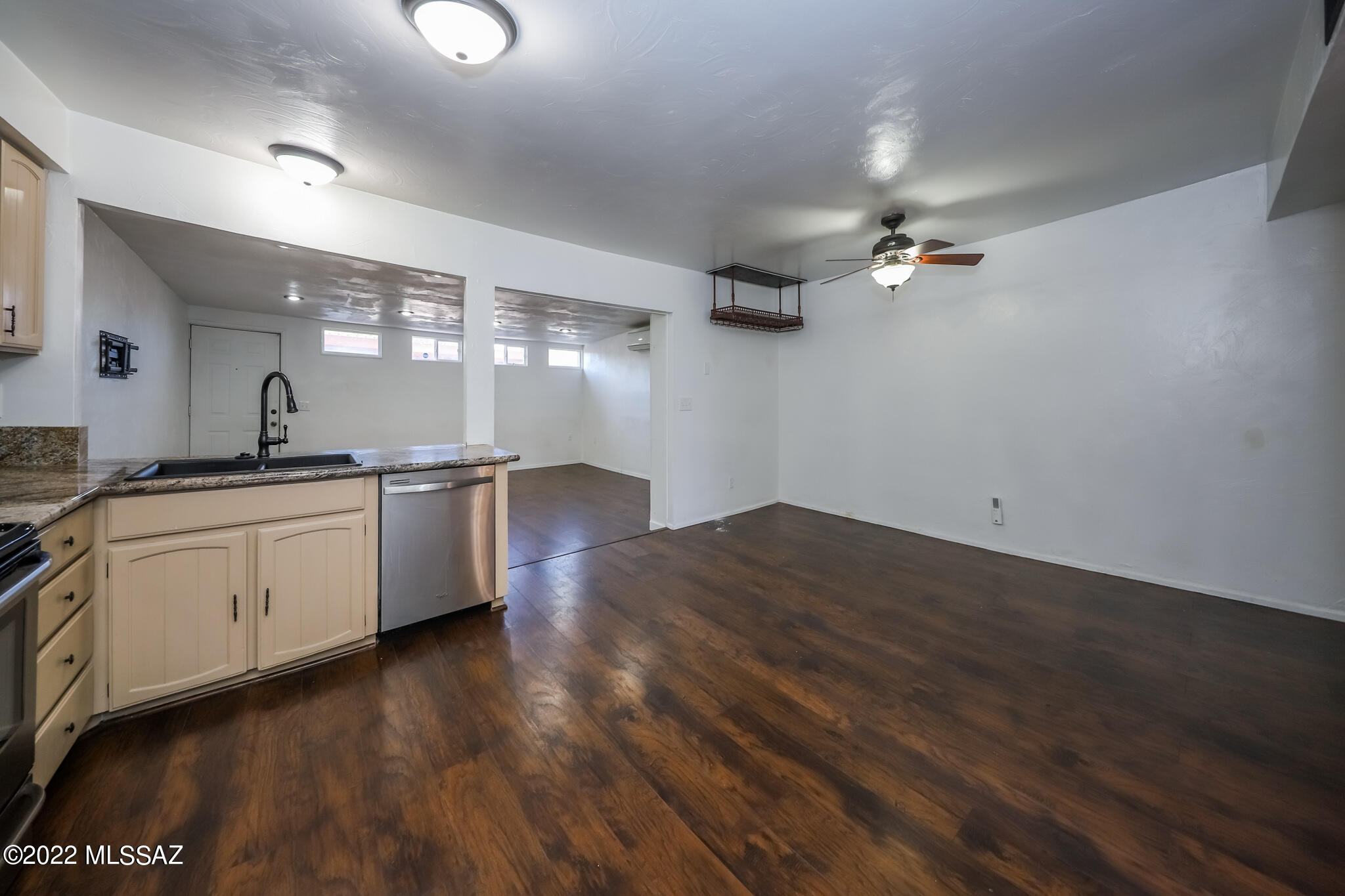 Eastern Hills Townhouses (1-25) - Residential