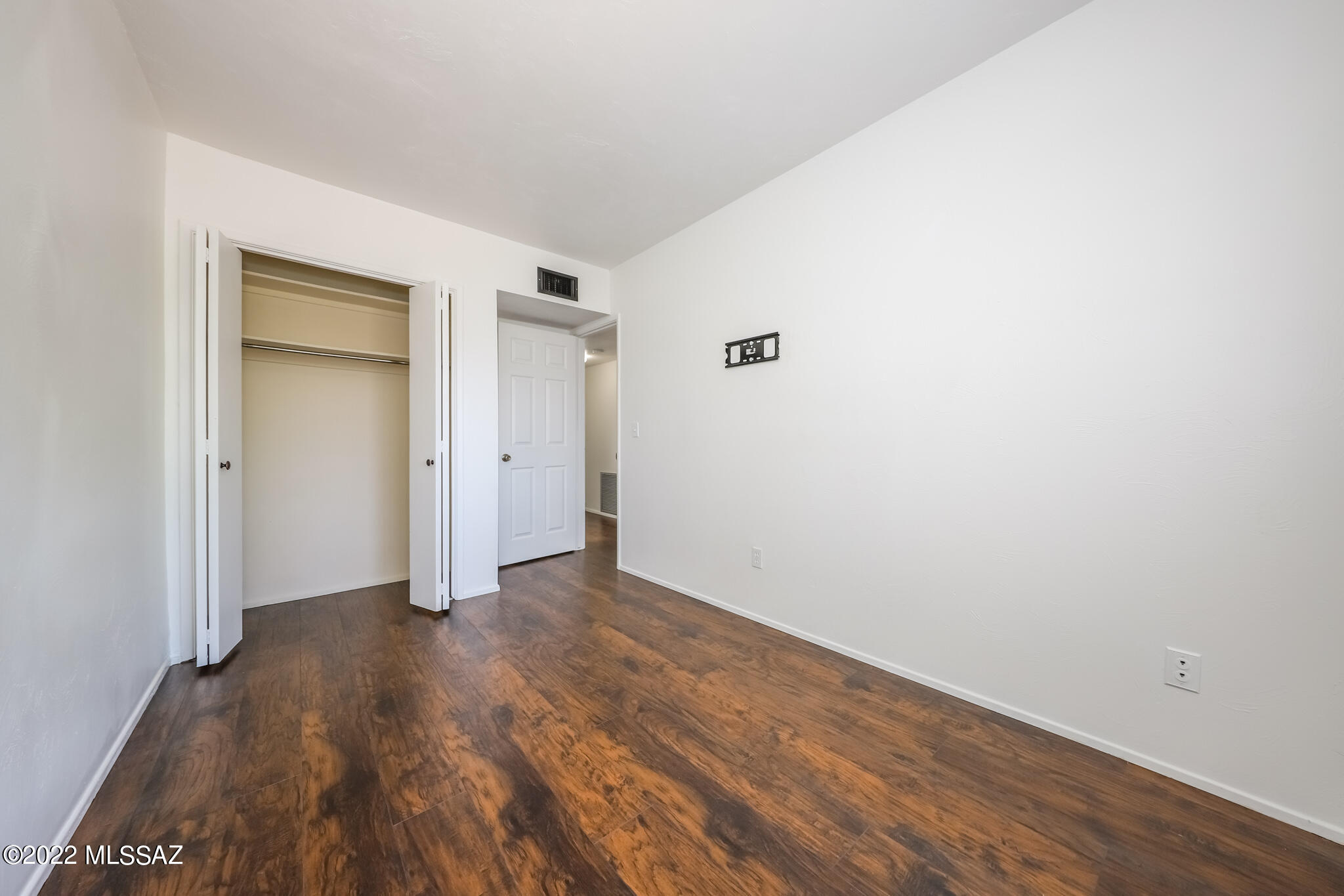 Eastern Hills Townhouses (1-25) - Residential