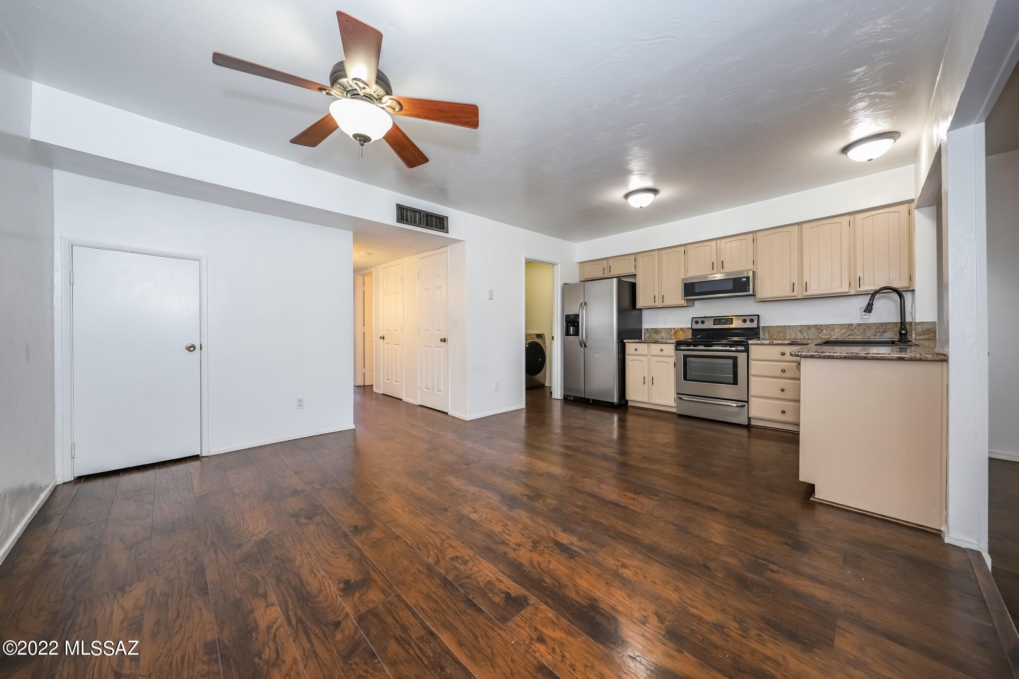 Eastern Hills Townhouses (1-25) - Residential