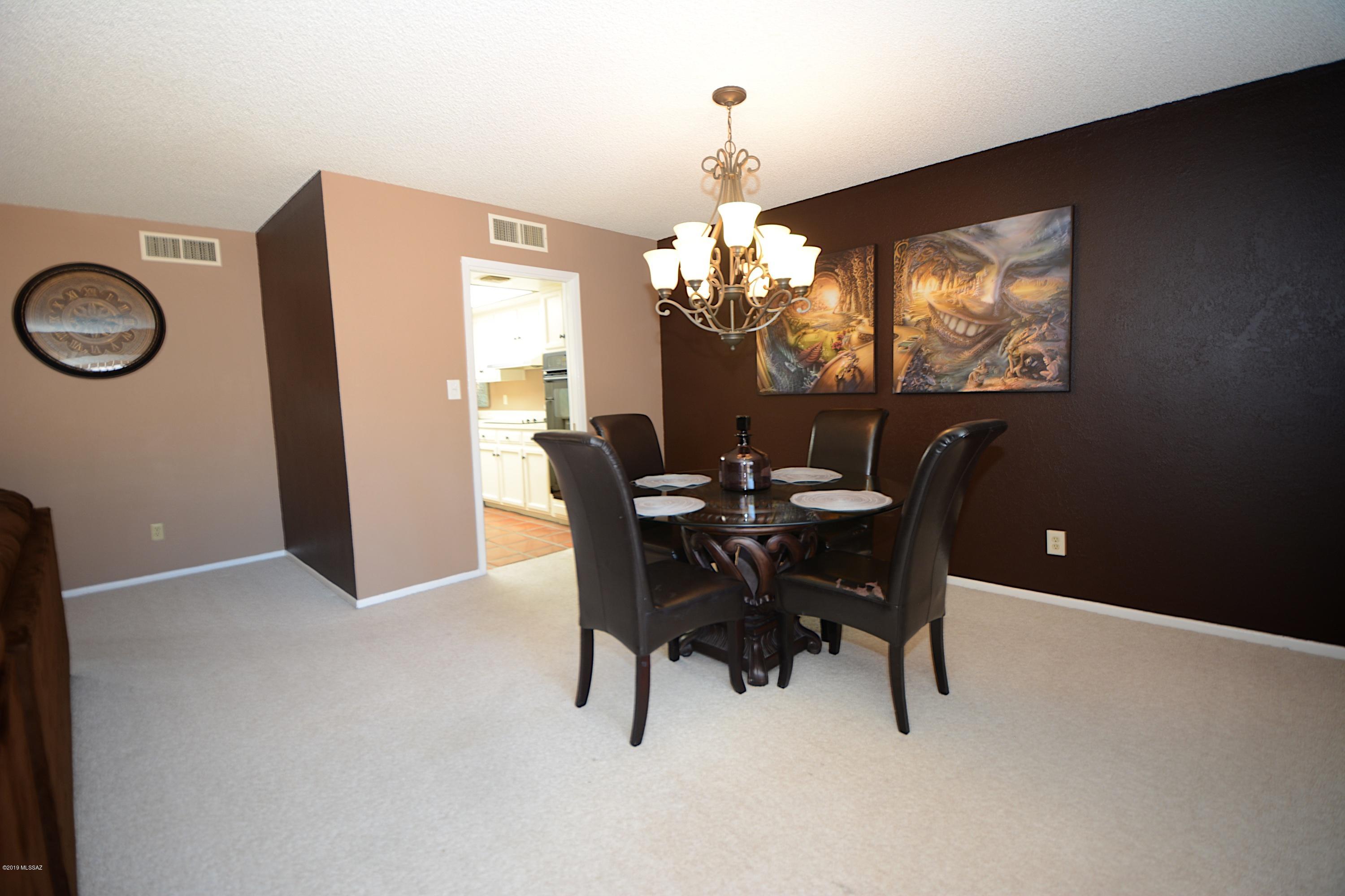 Oro Valley Townhouses (47-52, 58-91) - Residential