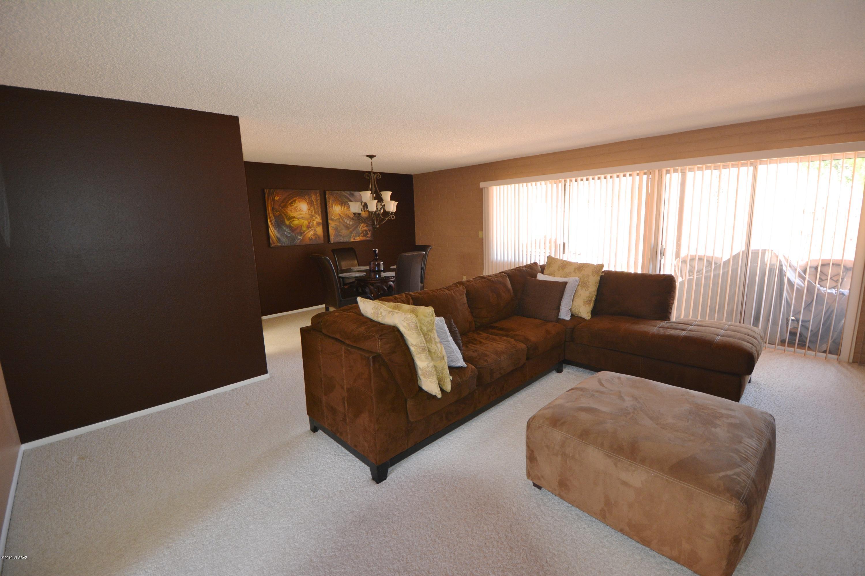 Oro Valley Townhouses (47-52, 58-91) - Residential