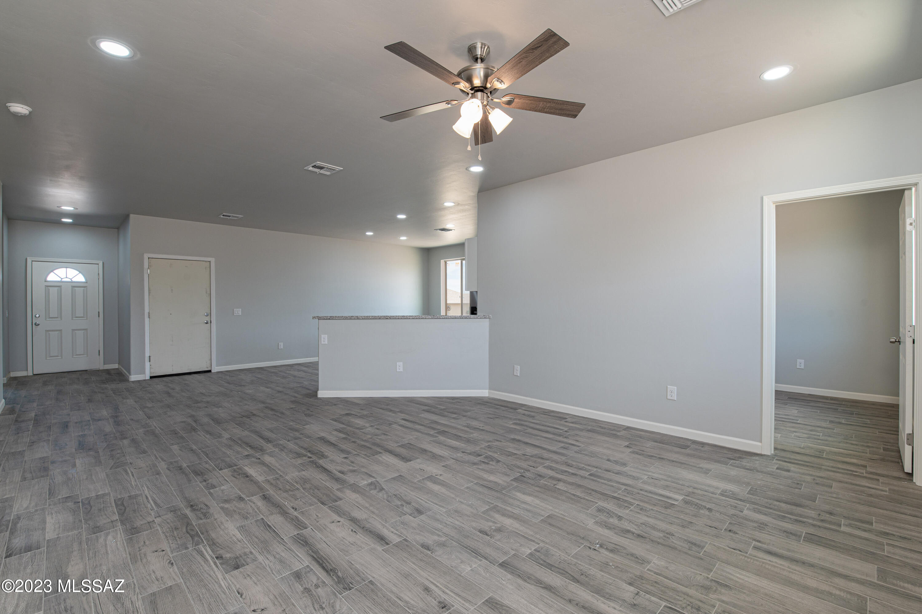 New Tucson Unit NO. 4 (1-203) - Residential