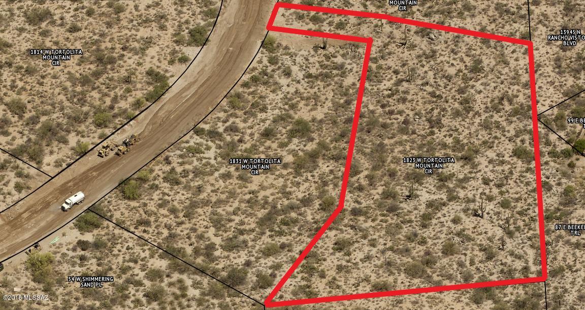 Gorgeous Mounatin and city views, and a open preserve space studded with suguaro's can be enjoyed forever from this elevated home site. Stone Canyon is a private Guarded Gated Community, that provides Luxury living with our private club, Health and Fitness Center, tennis courts, pool,  plus restaurant & bar. Memebrship is required.