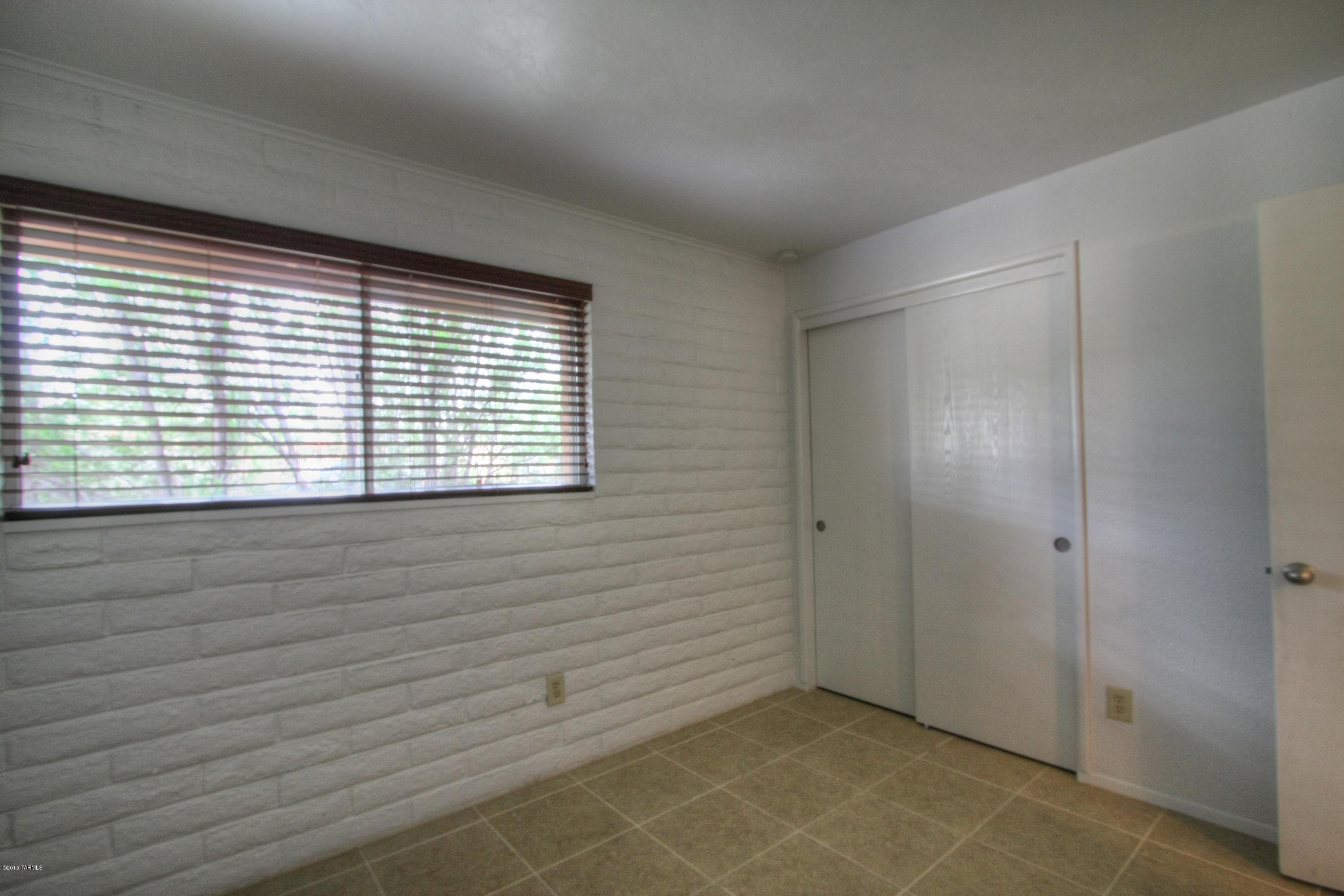 Lakecrest NO. 5 - Residential Lease