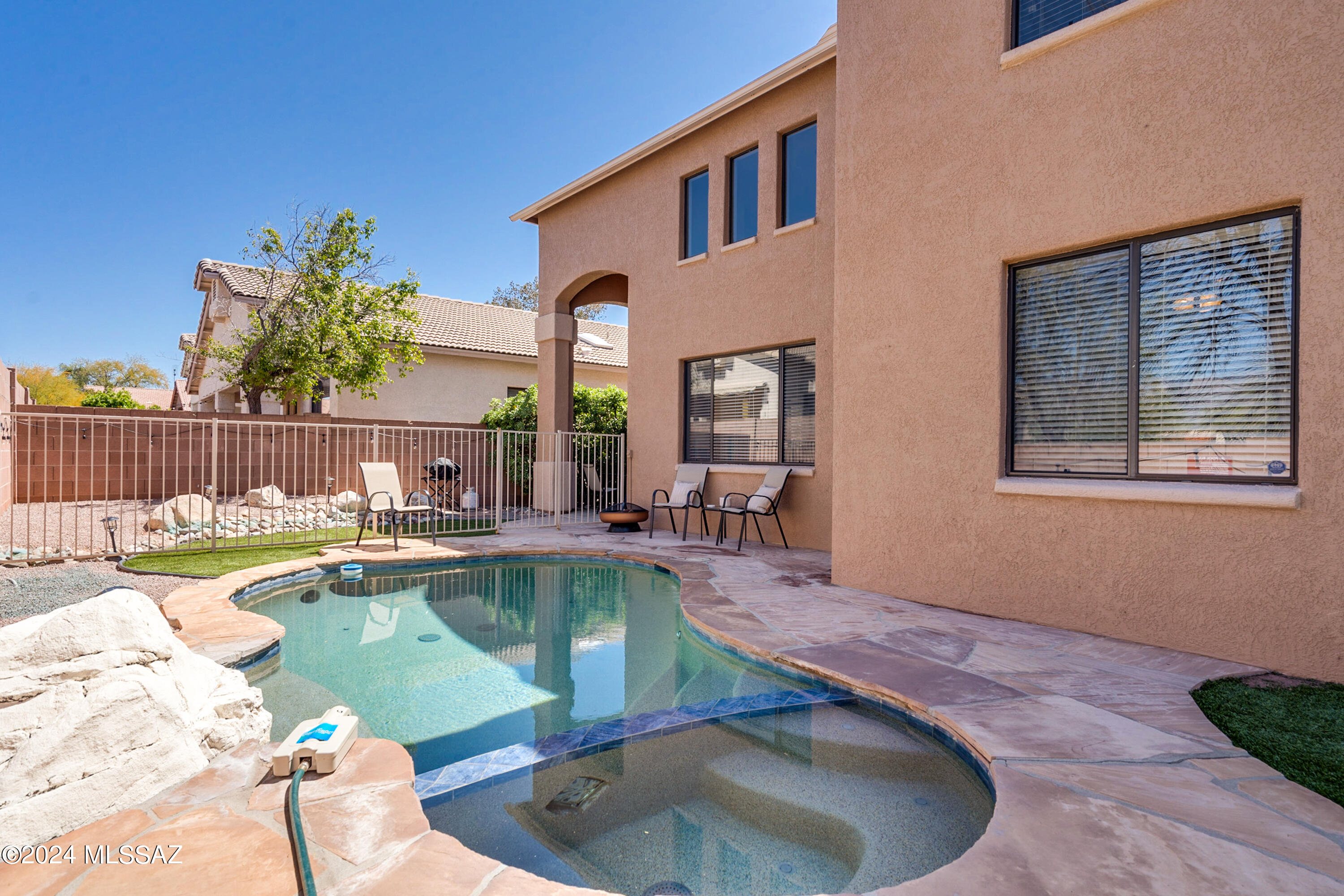 Catalina Point (1-32) - Residential