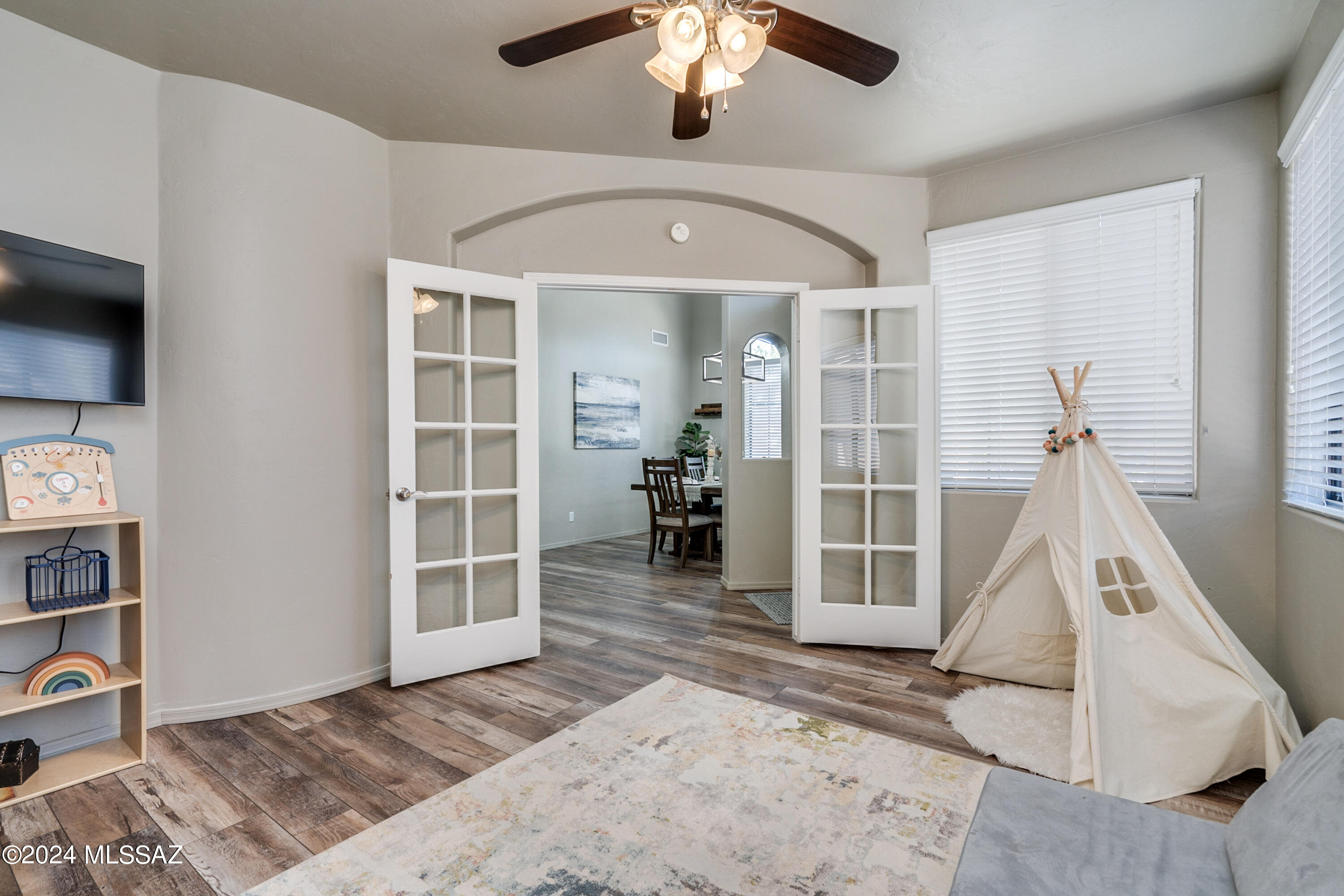 Catalina Point (1-32) - Residential