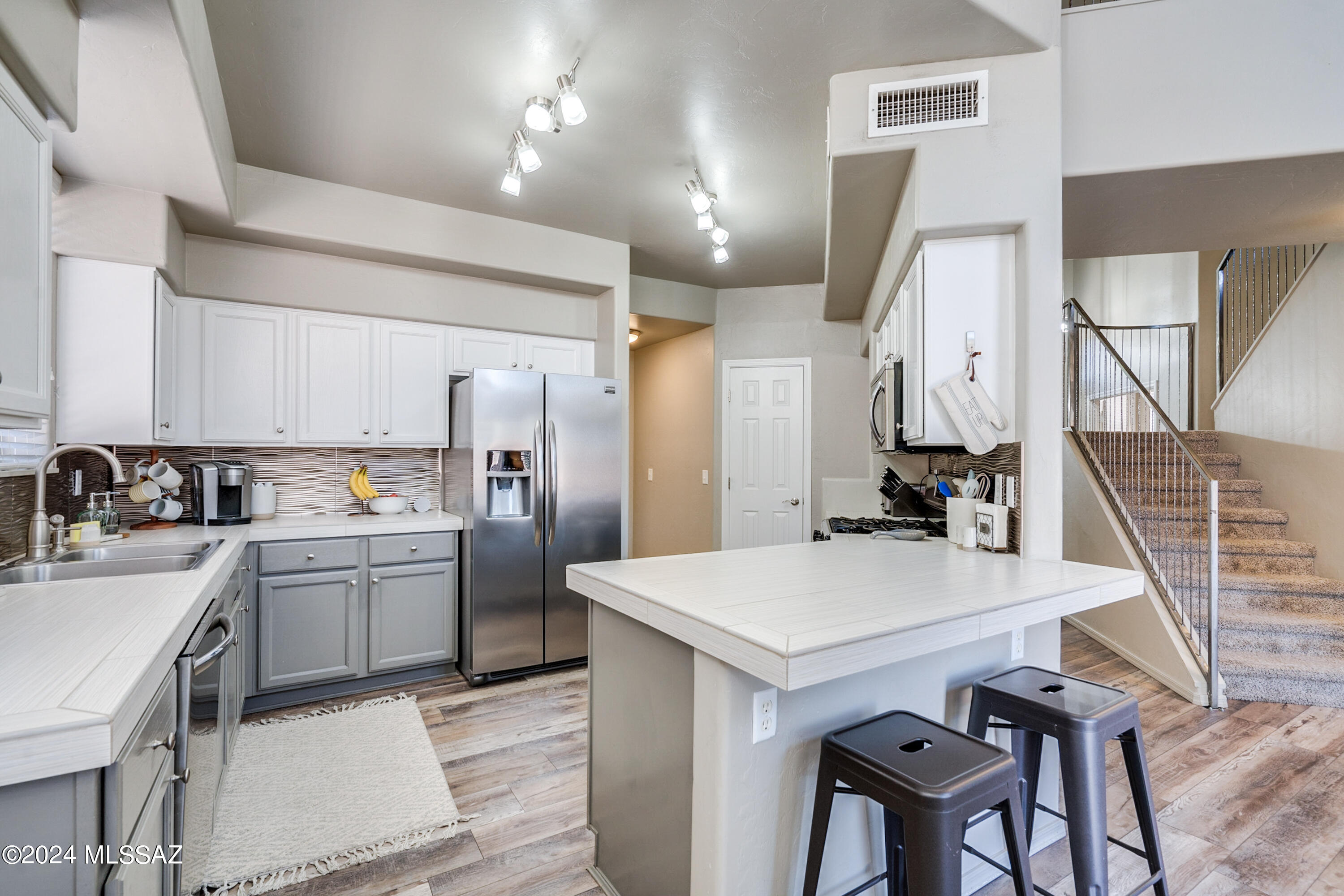 Catalina Point (1-32) - Residential