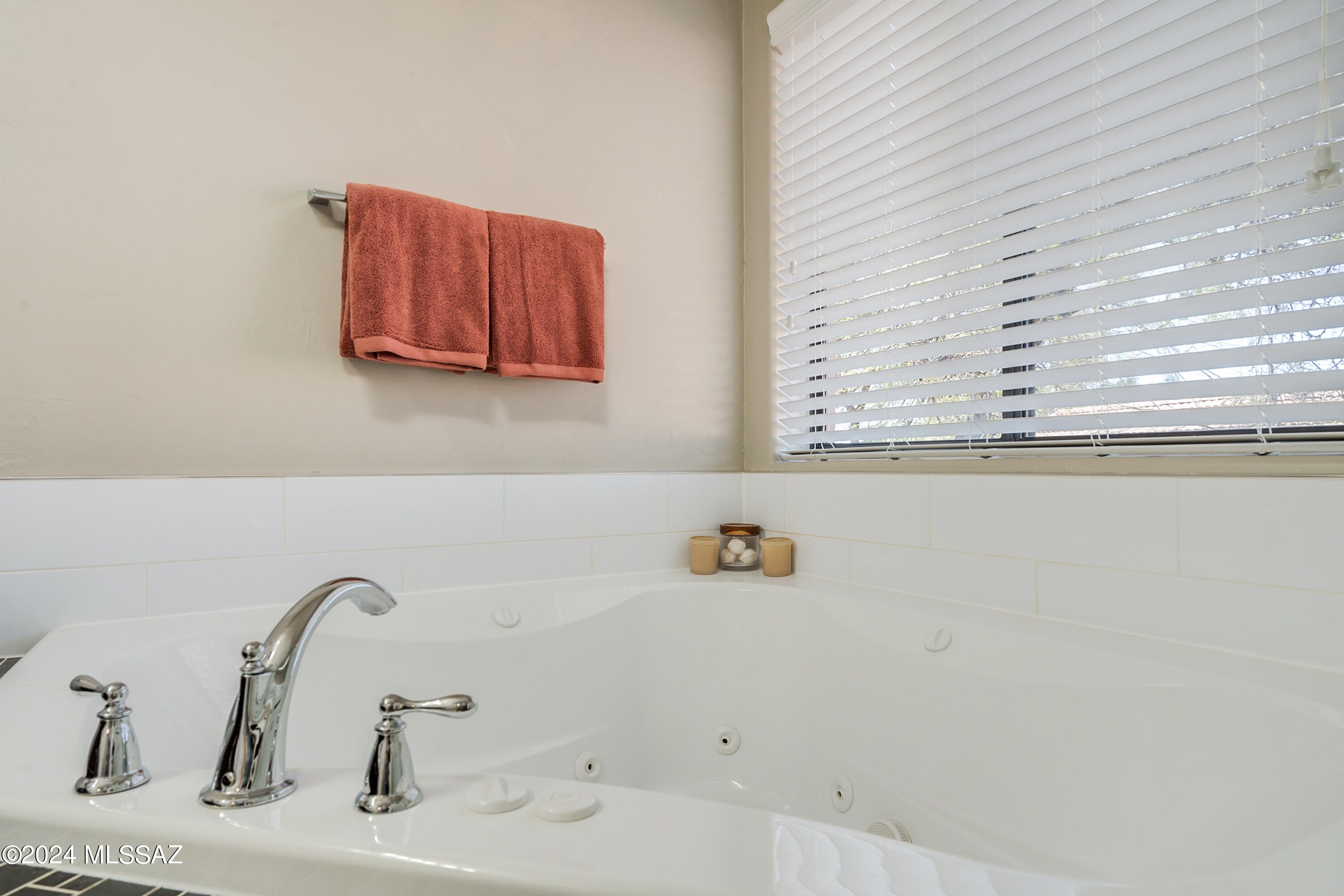 Catalina Point (1-32) - Residential
