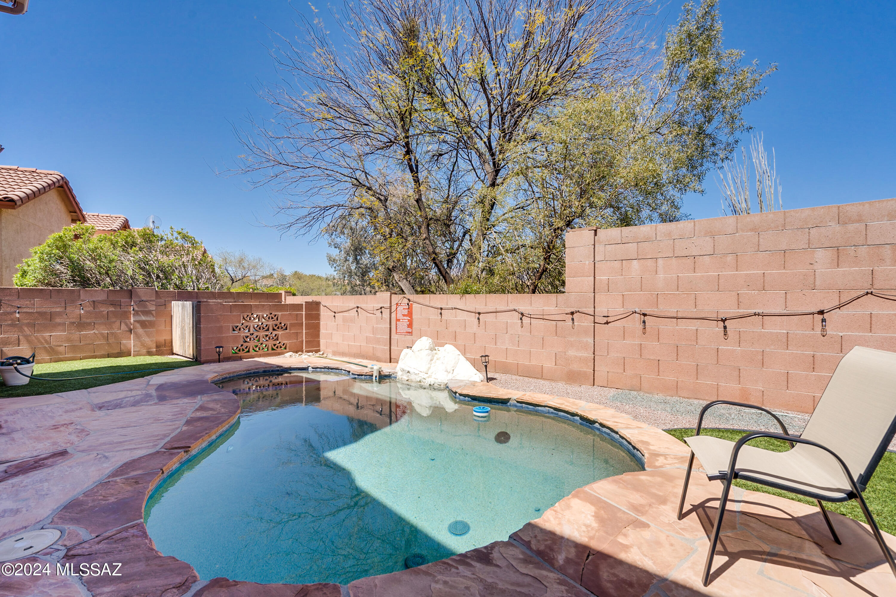 Catalina Point (1-32) - Residential