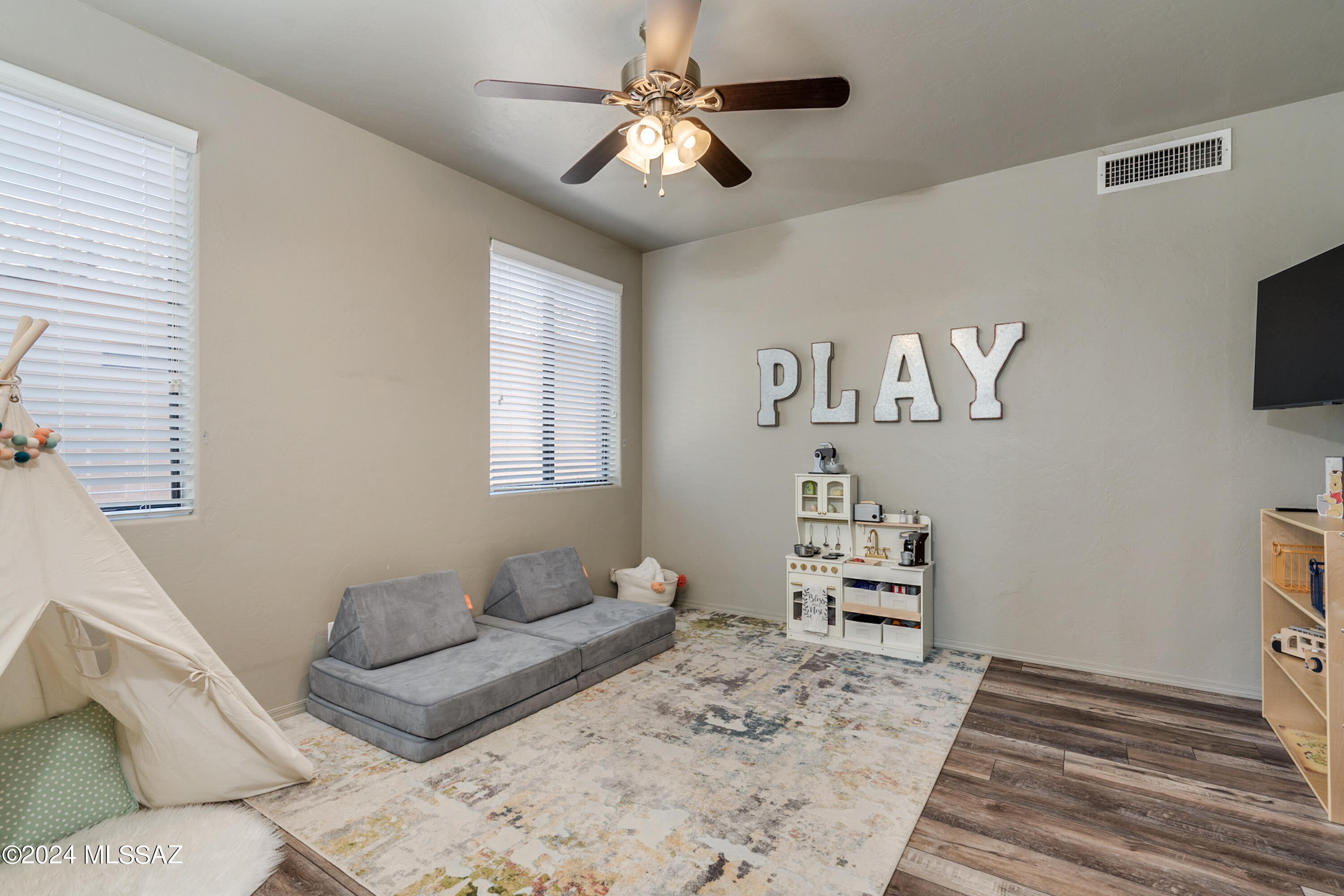 Catalina Point (1-32) - Residential