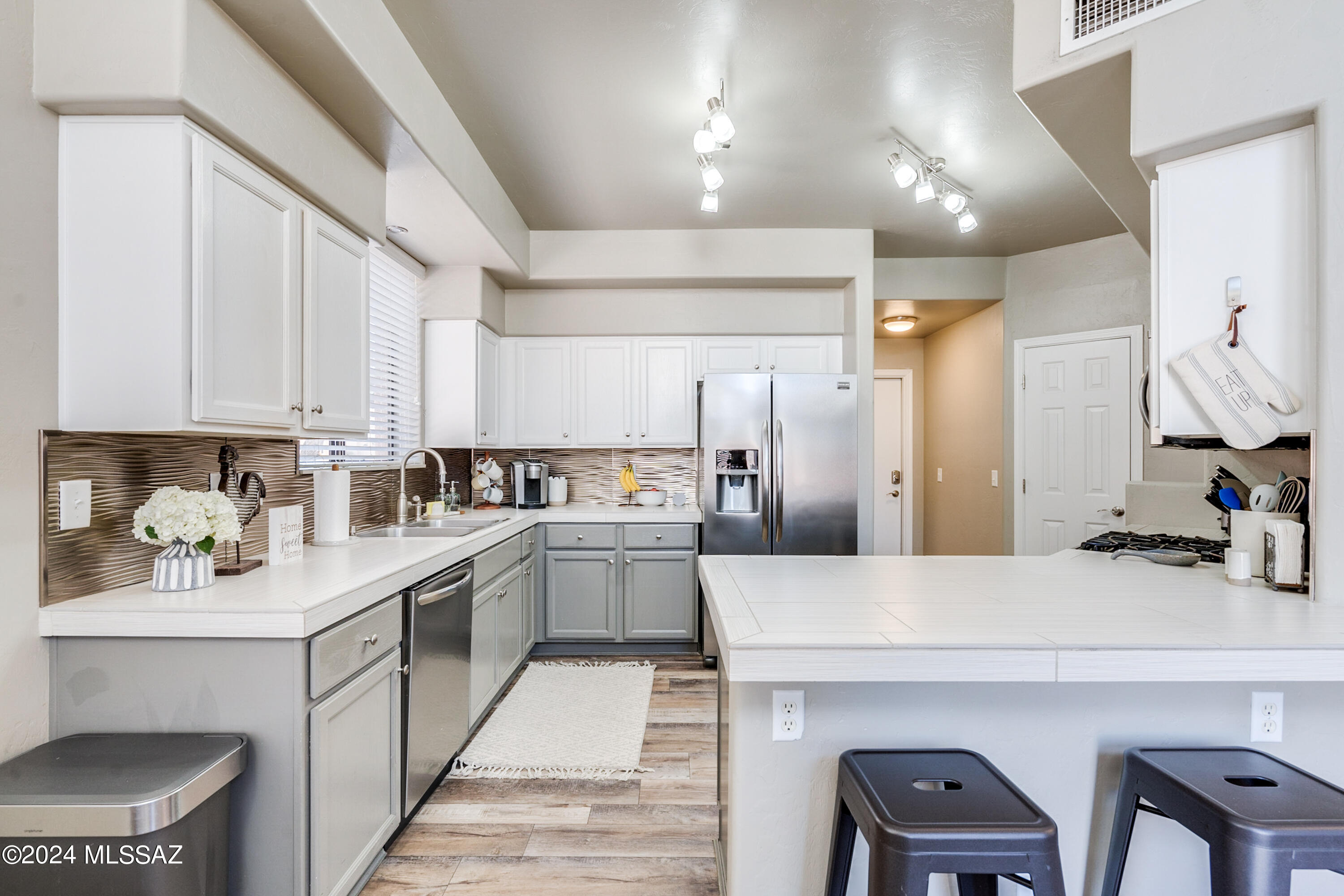 Catalina Point (1-32) - Residential