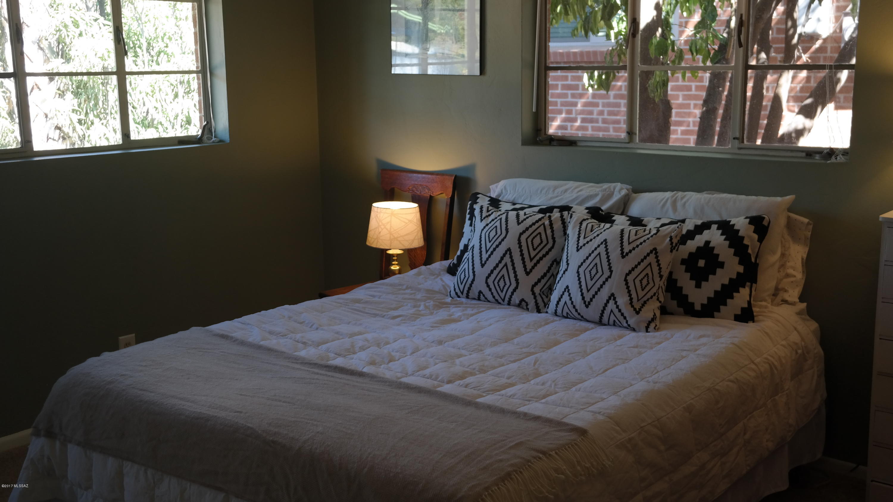 Broadway Manor - Residential