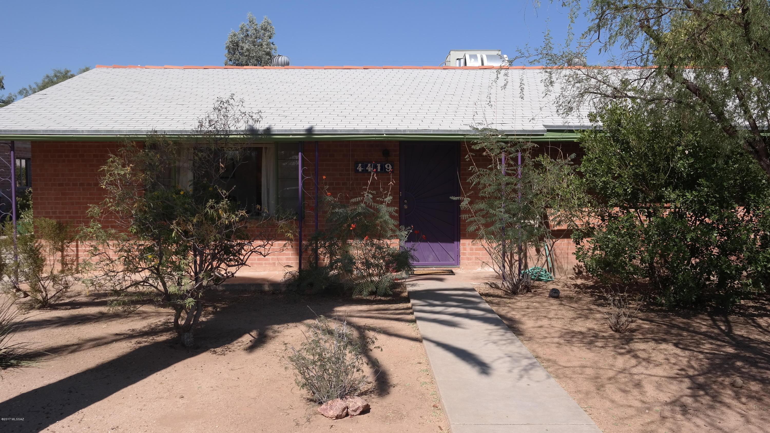Broadway Manor - Residential