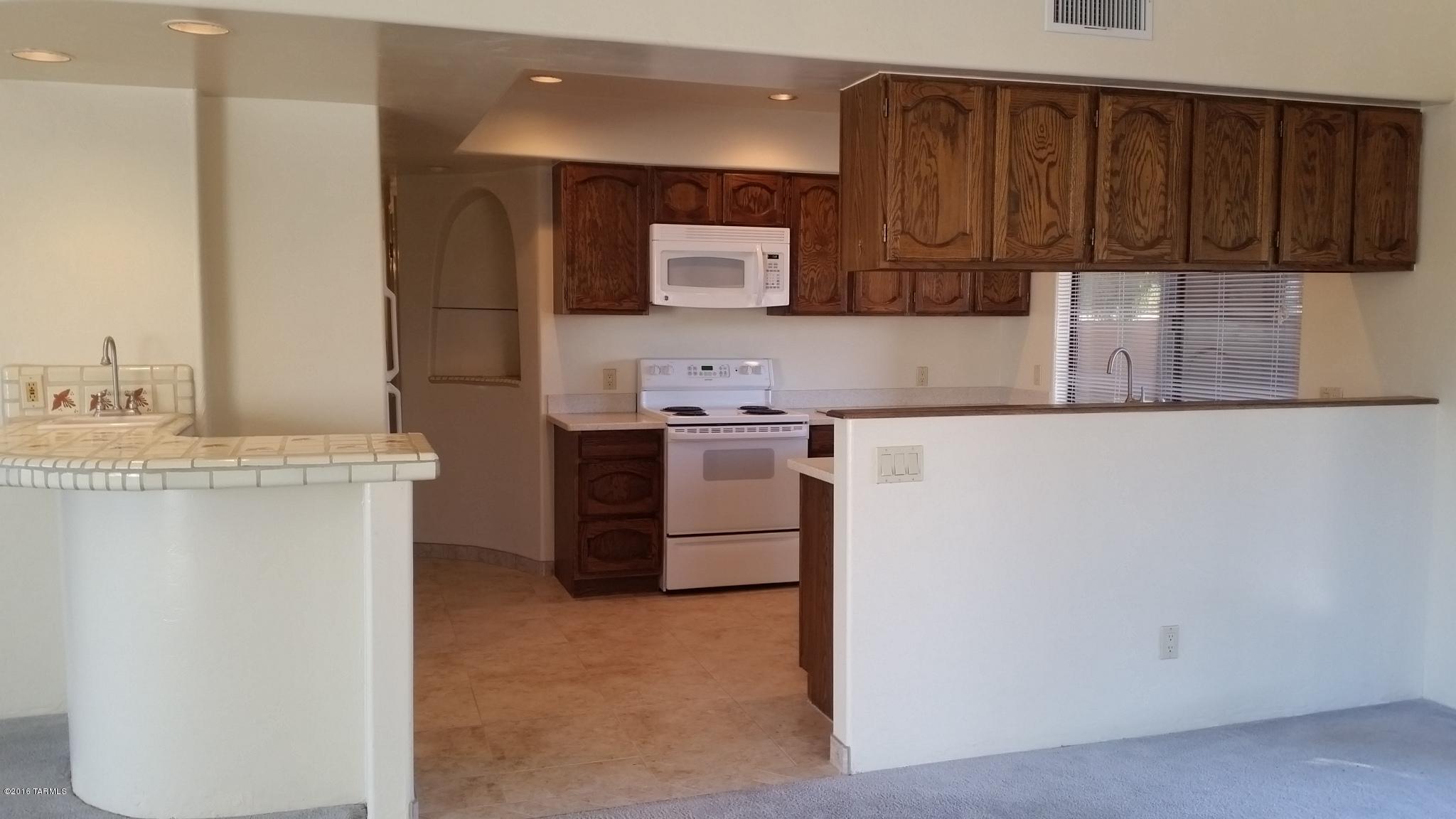 Las Lomas De Catalina (1-36) - Residential Lease