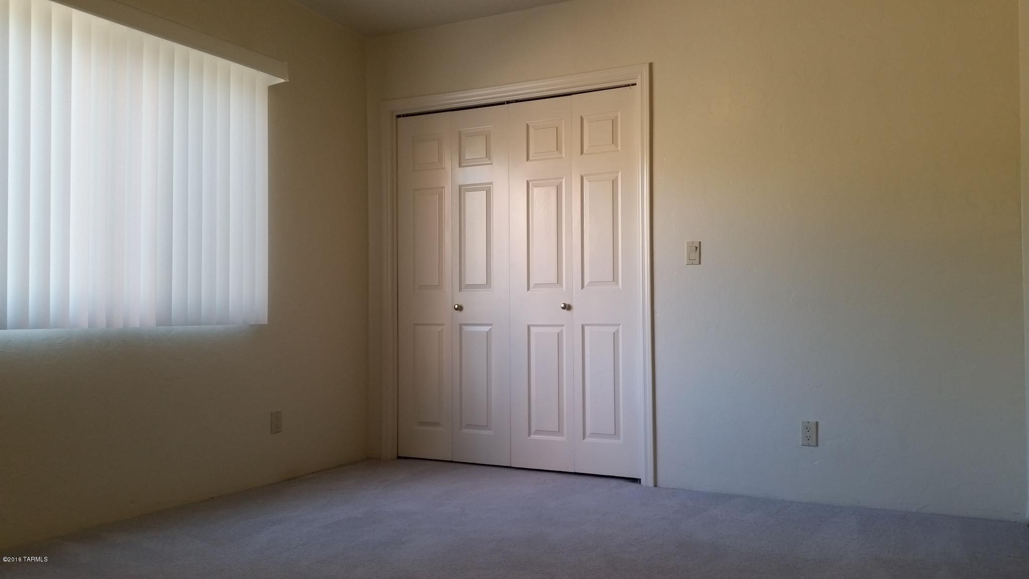 Las Lomas De Catalina (1-36) - Residential Lease