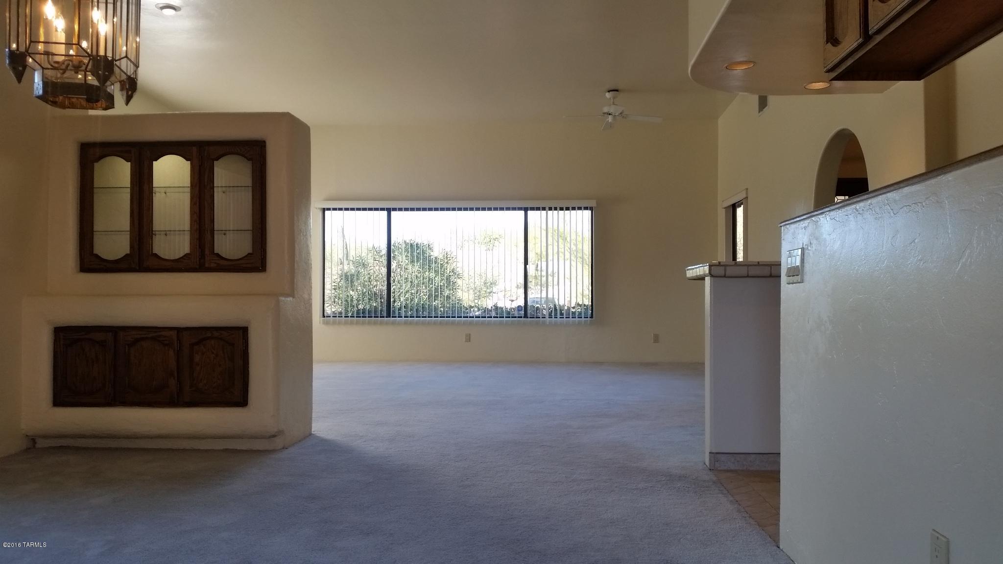 Las Lomas De Catalina (1-36) - Residential Lease