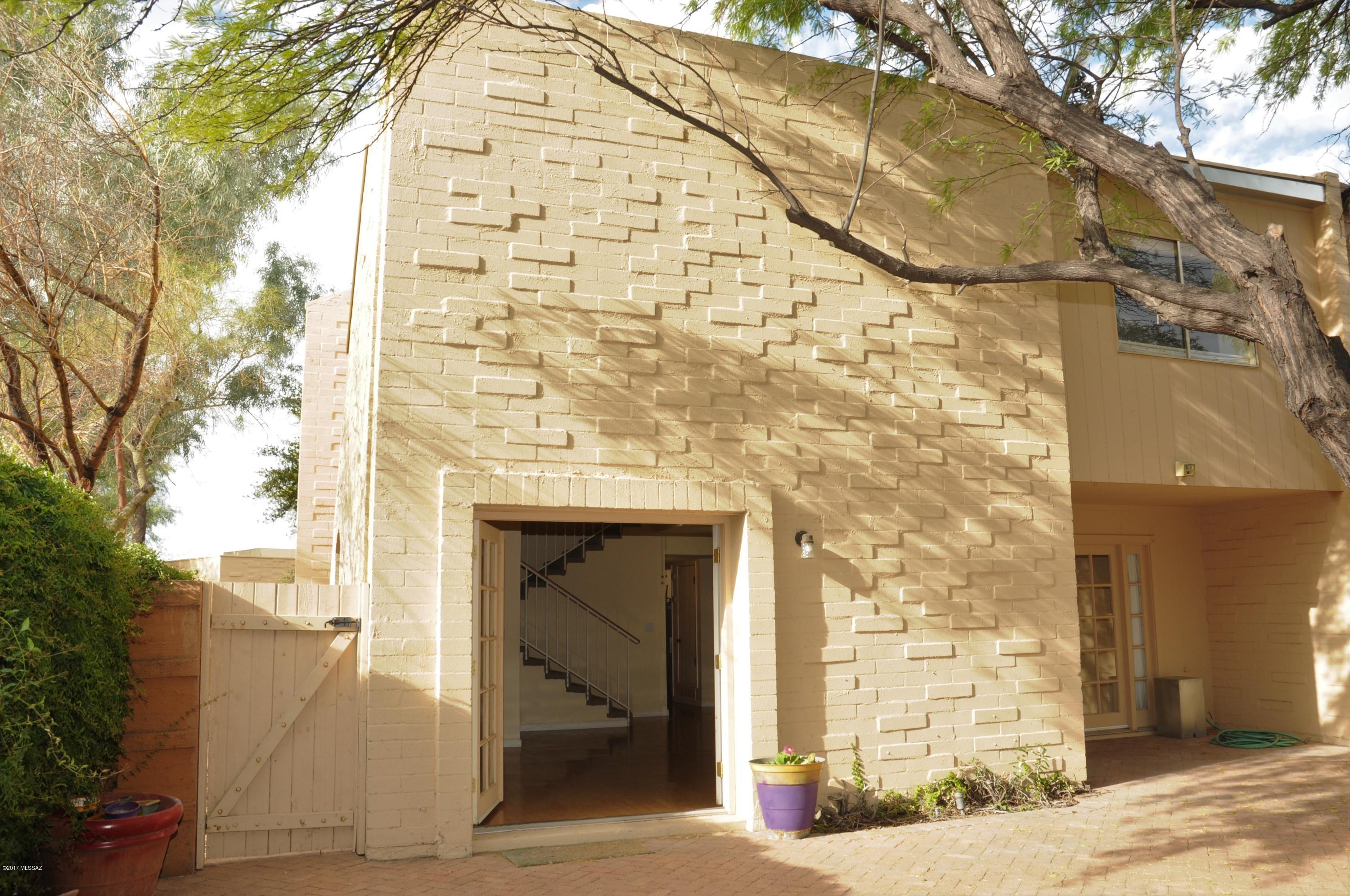 Pantano Townhomes (1-118) - Residential