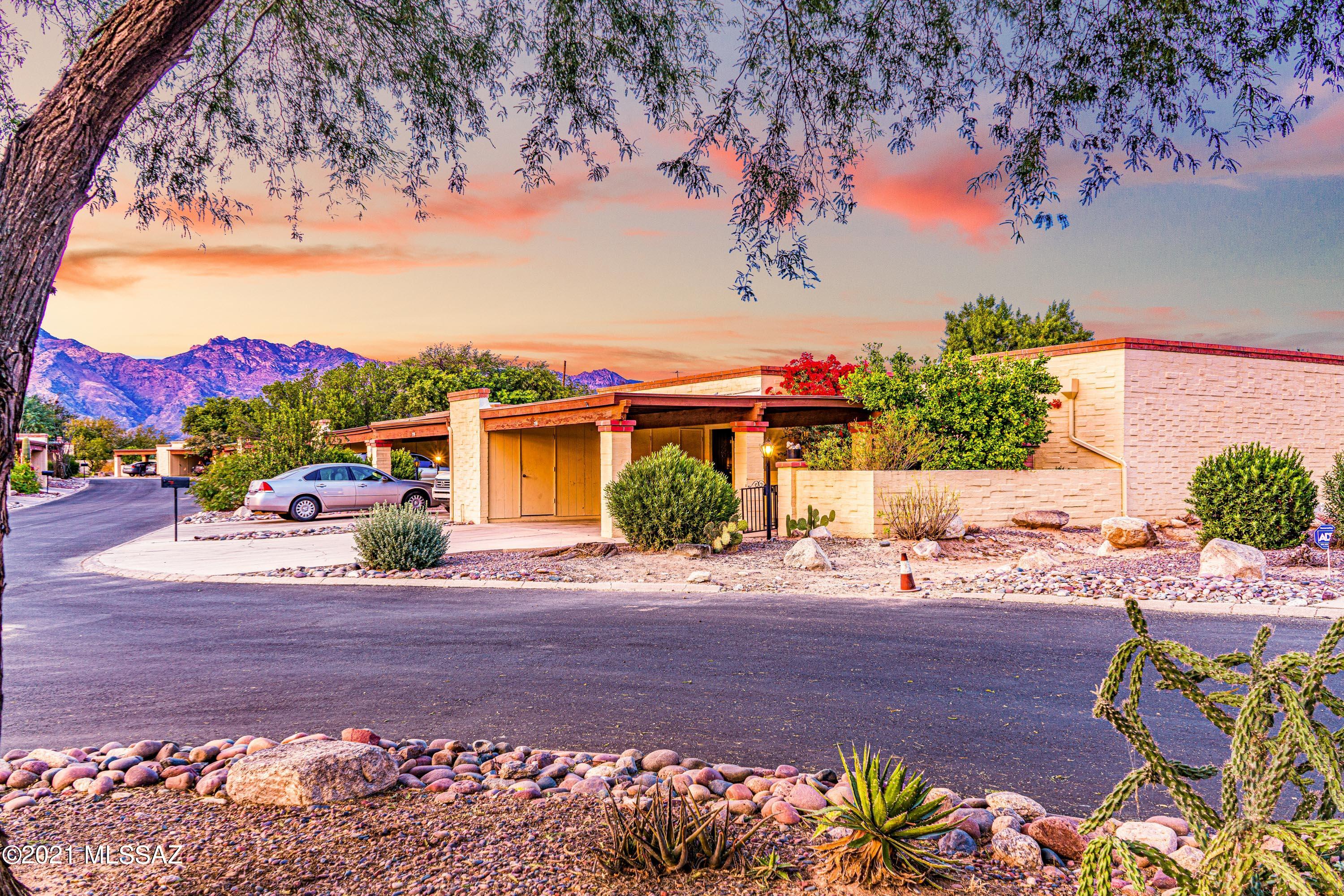 Desert Glenn Twnhss (1-80) - Residential