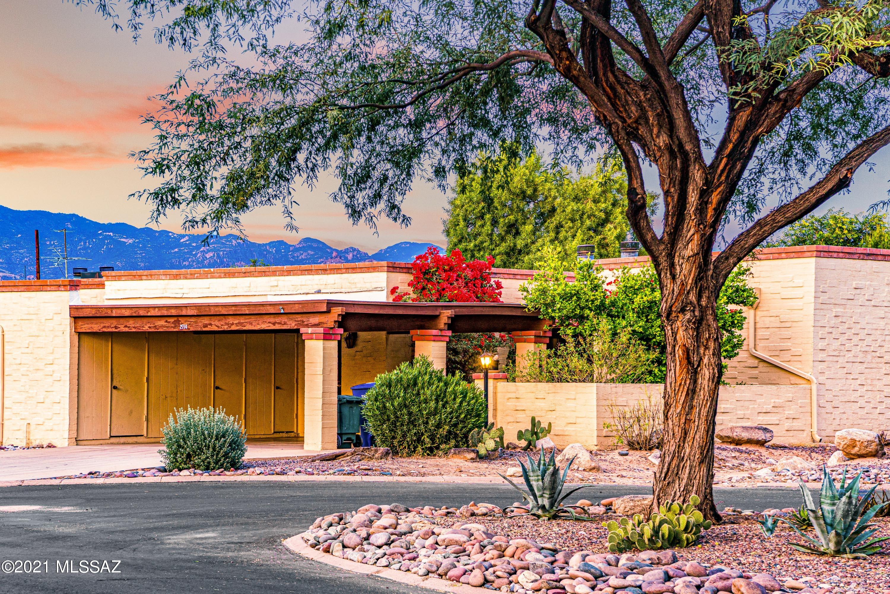 Desert Glenn Twnhss (1-80) - Residential