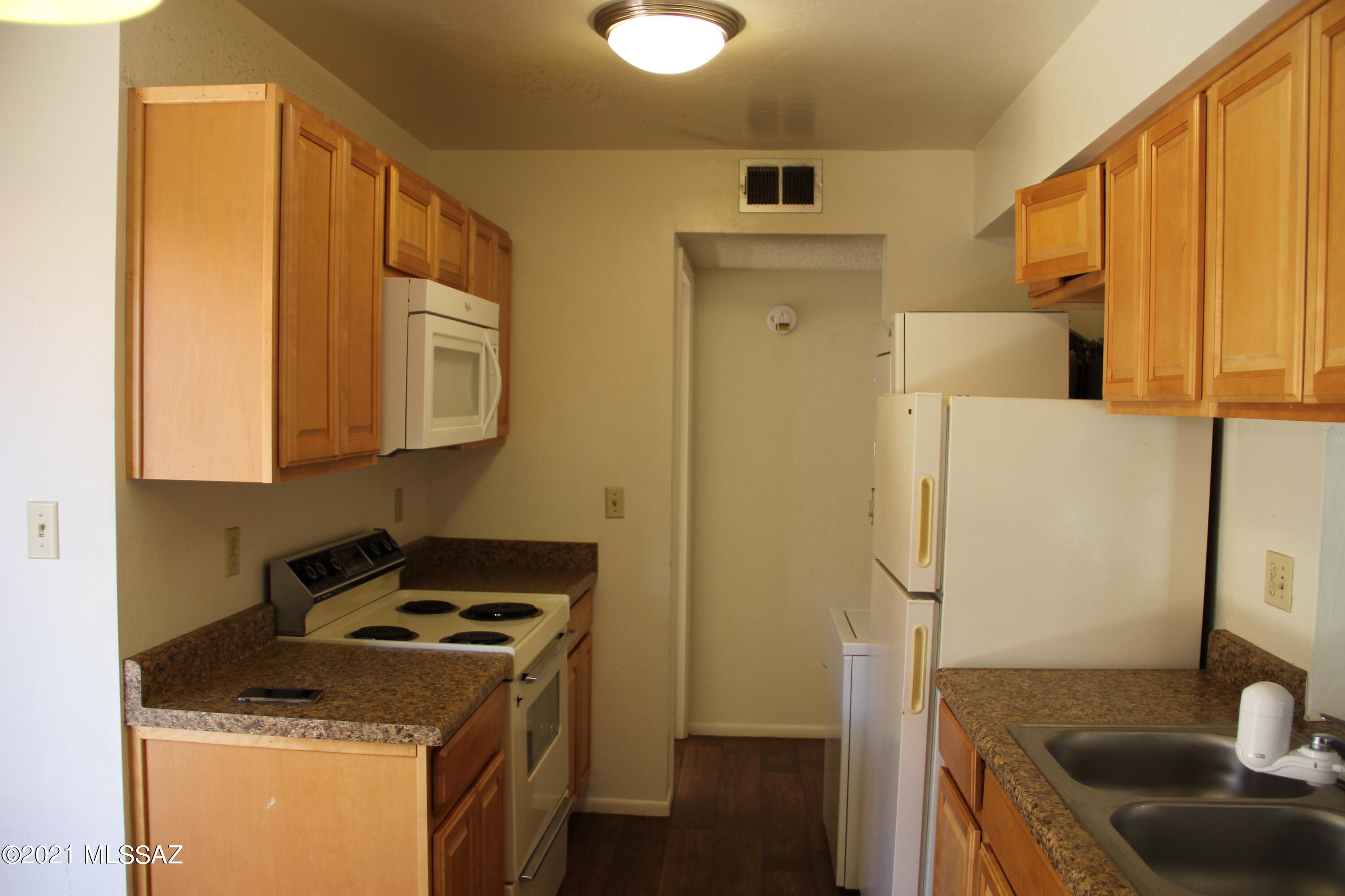 Columbus Park Condominiums (1-60) - Residential Lease