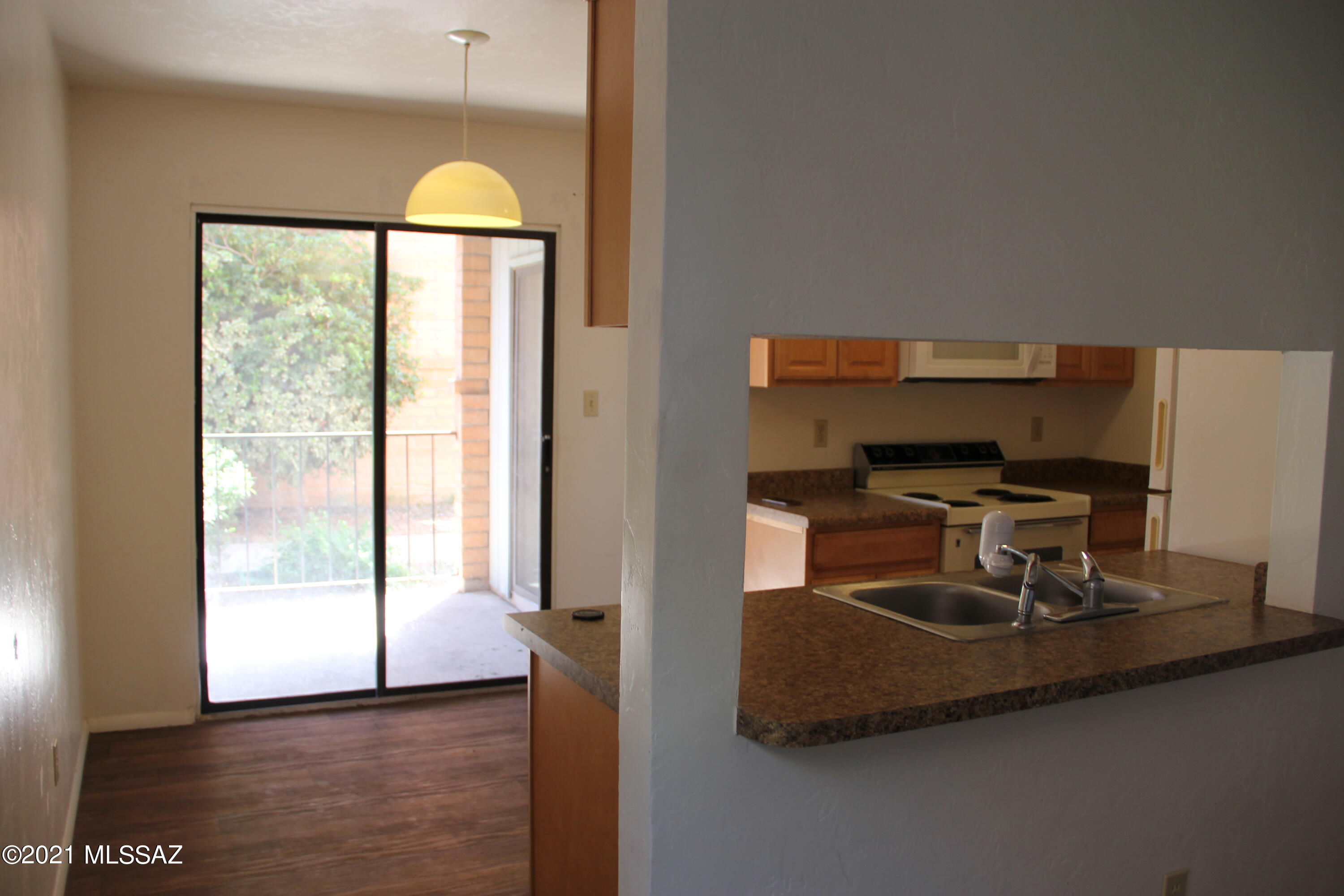 Columbus Park Condominiums (1-60) - Residential Lease