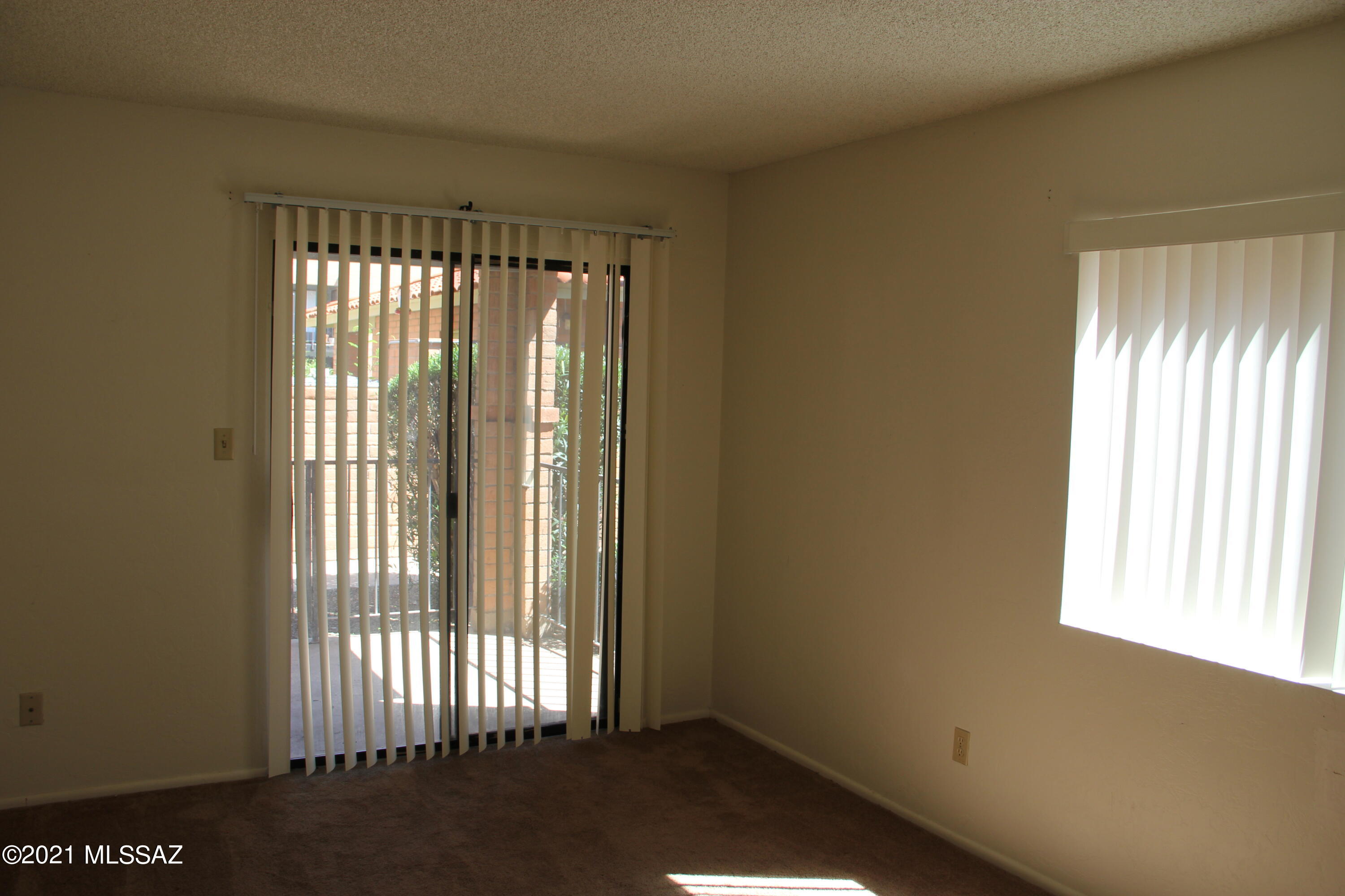 Columbus Park Condominiums (1-60) - Residential Lease