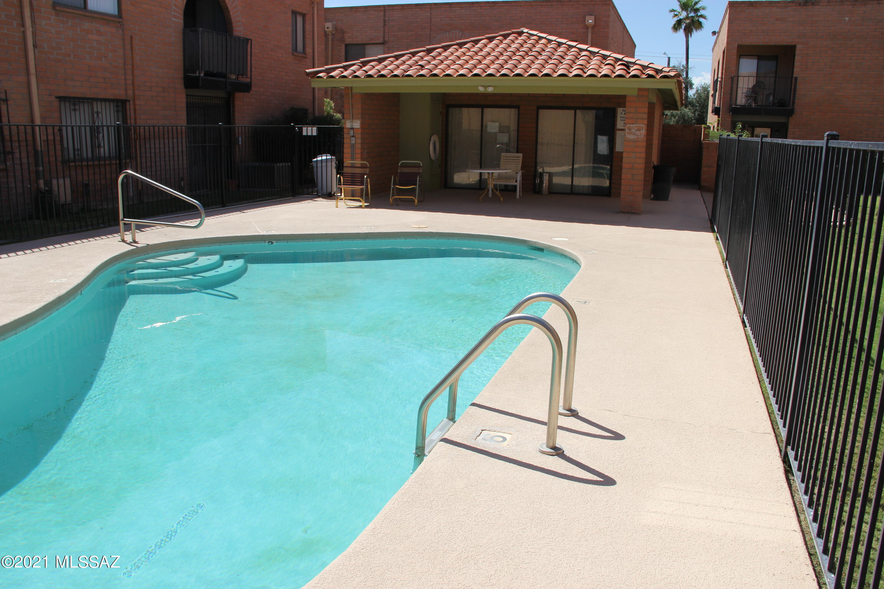 Columbus Park Condominiums (1-60) - Residential Lease