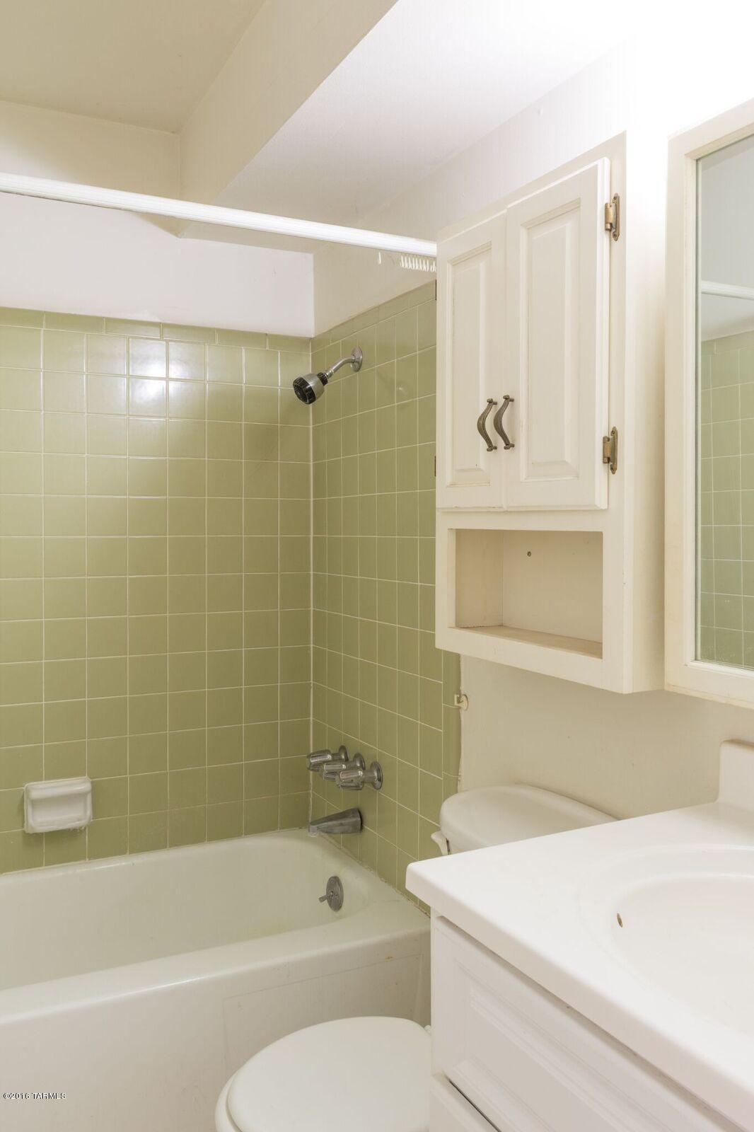 Sherwood Village Terrace (231-546) - Residential
