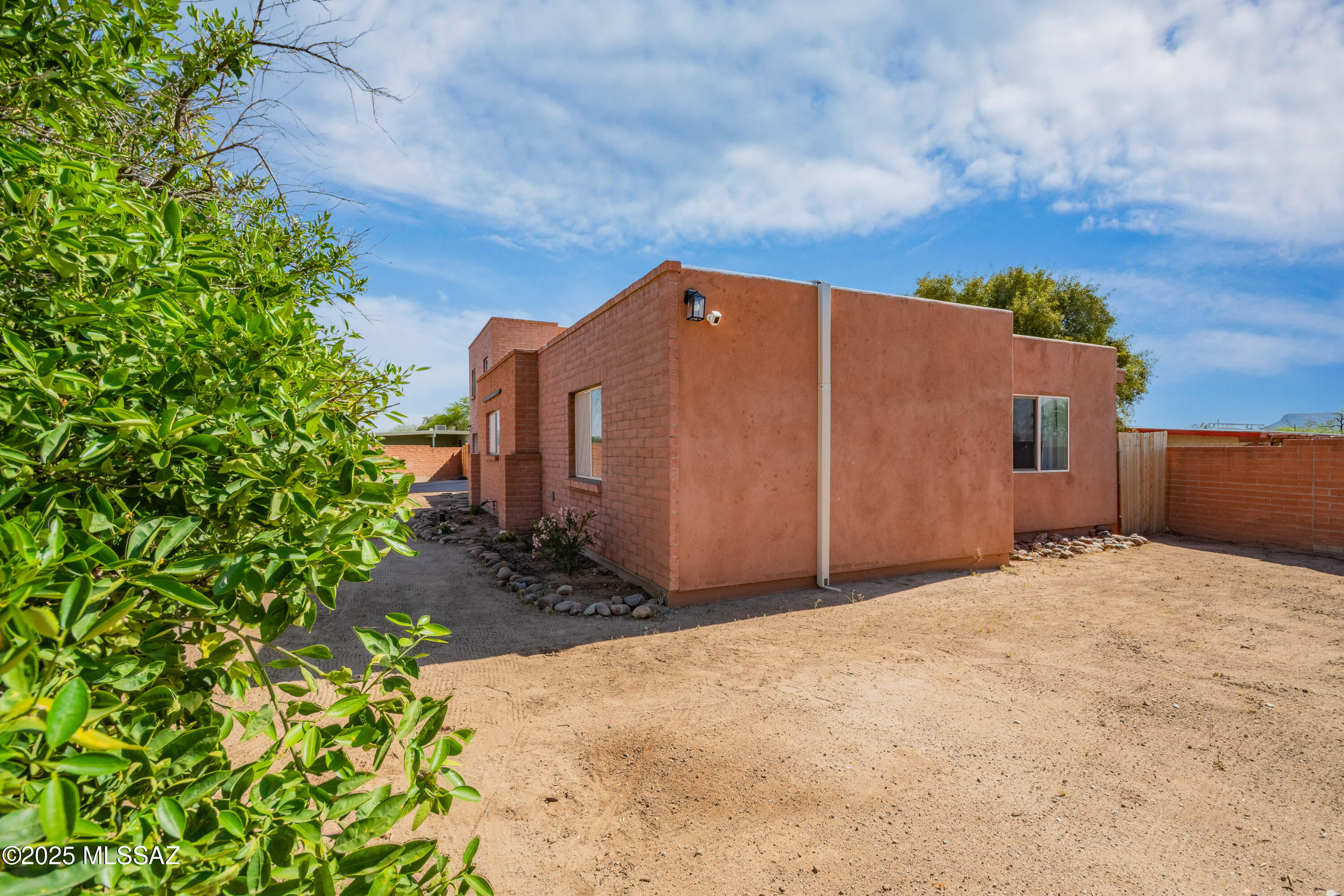 Casas Del Oeste (80-139) - Residential