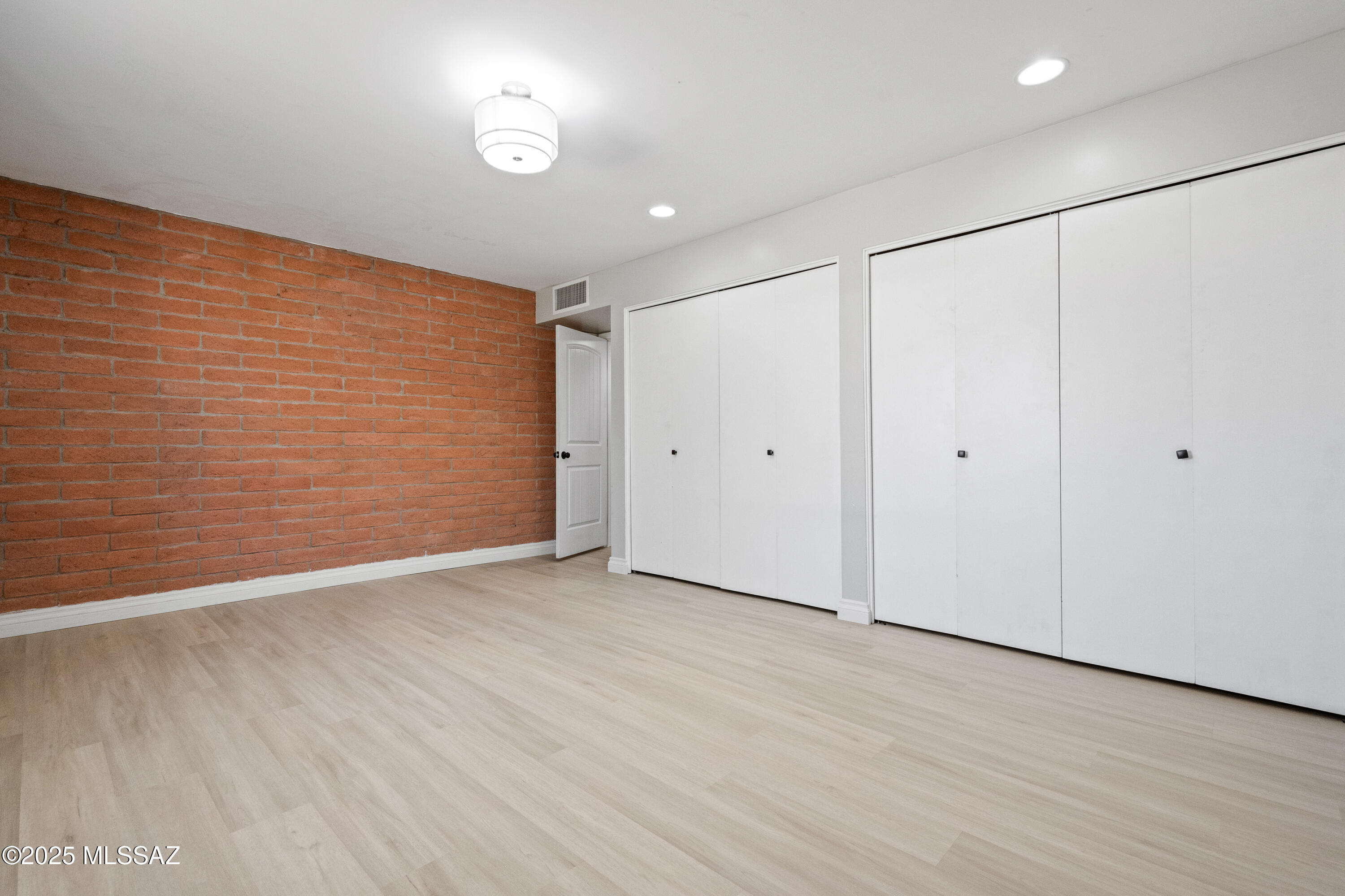 Casas Del Oeste (80-139) - Residential