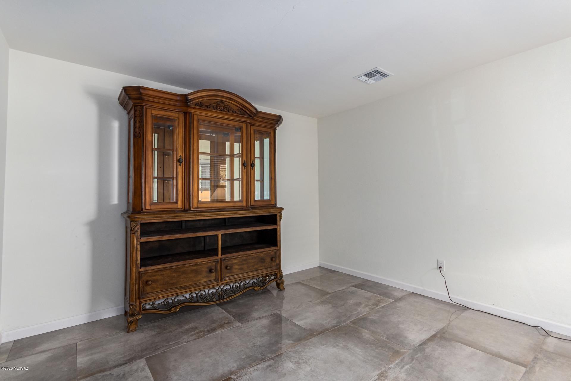 Oakmore At Midvale (1-65) - Residential