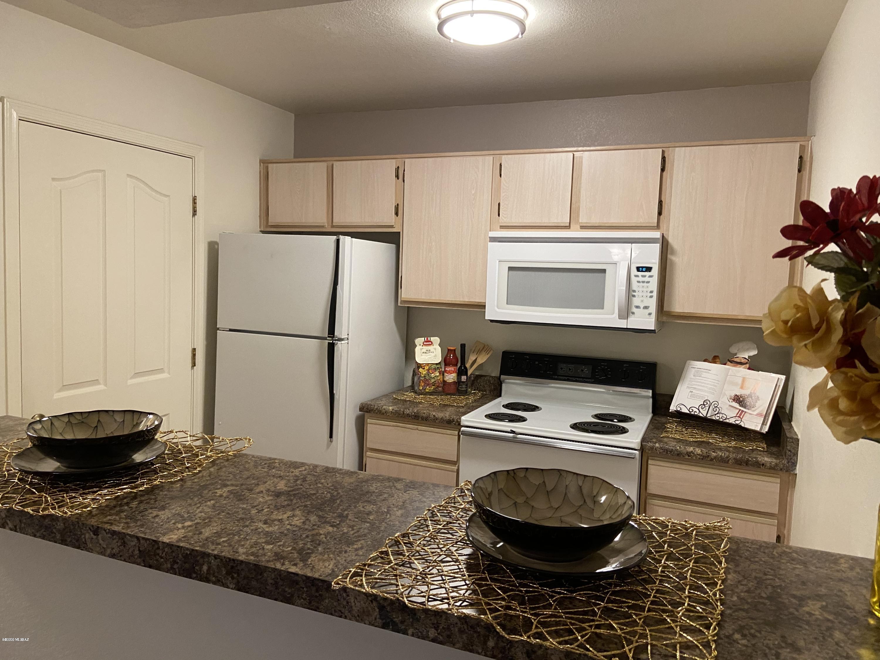 Veranda at Ventana Condominiums - Residential Lease