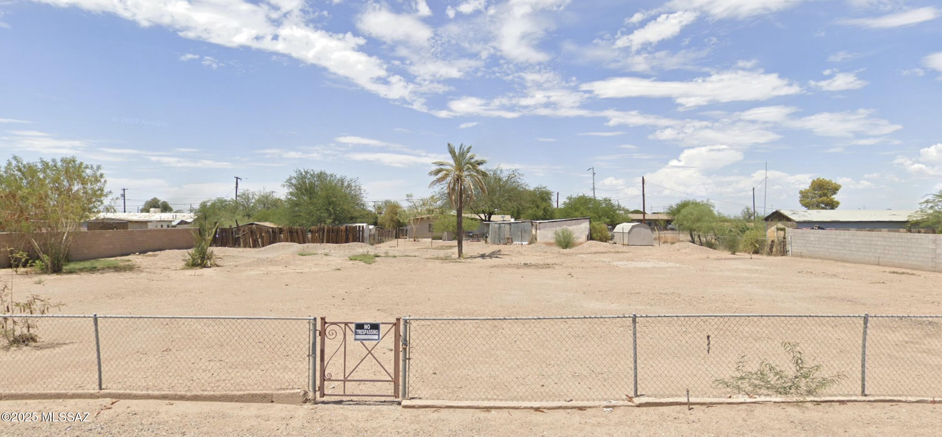 This beautiful land is flat terrain, buildable land (no grading needed) and utilities already available, mean faster project start with lower overhead. Subdividable
potential into 3 lots (7,501 sqft each) adds ROI upside. R1 zoning, Near I-10 freeway. Eloy is actively growing with coordinated development across energy,
industrial, residential, infrastructure, and healthcare. This is an incredible opportunity