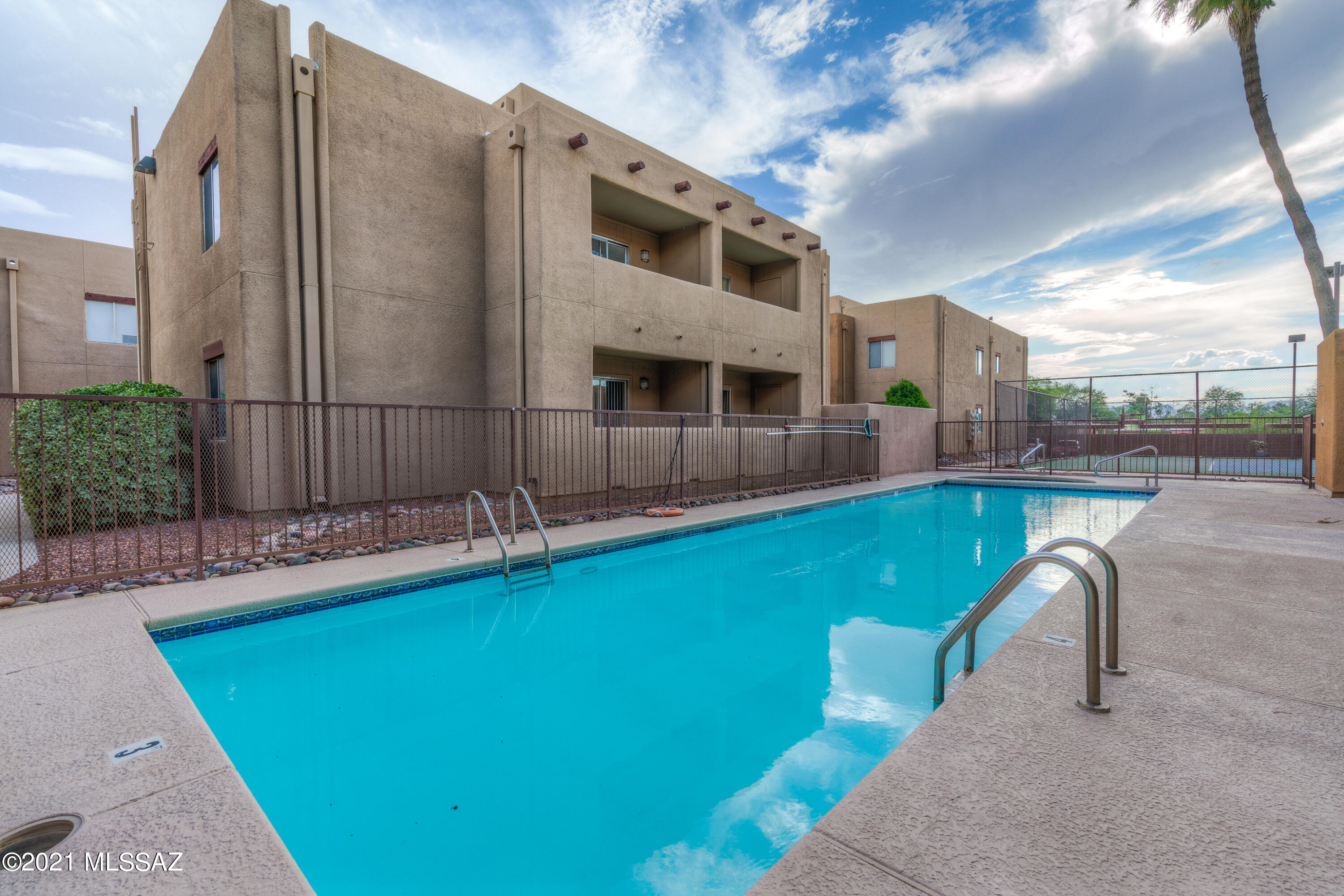Casa Club Condominium - Residential
