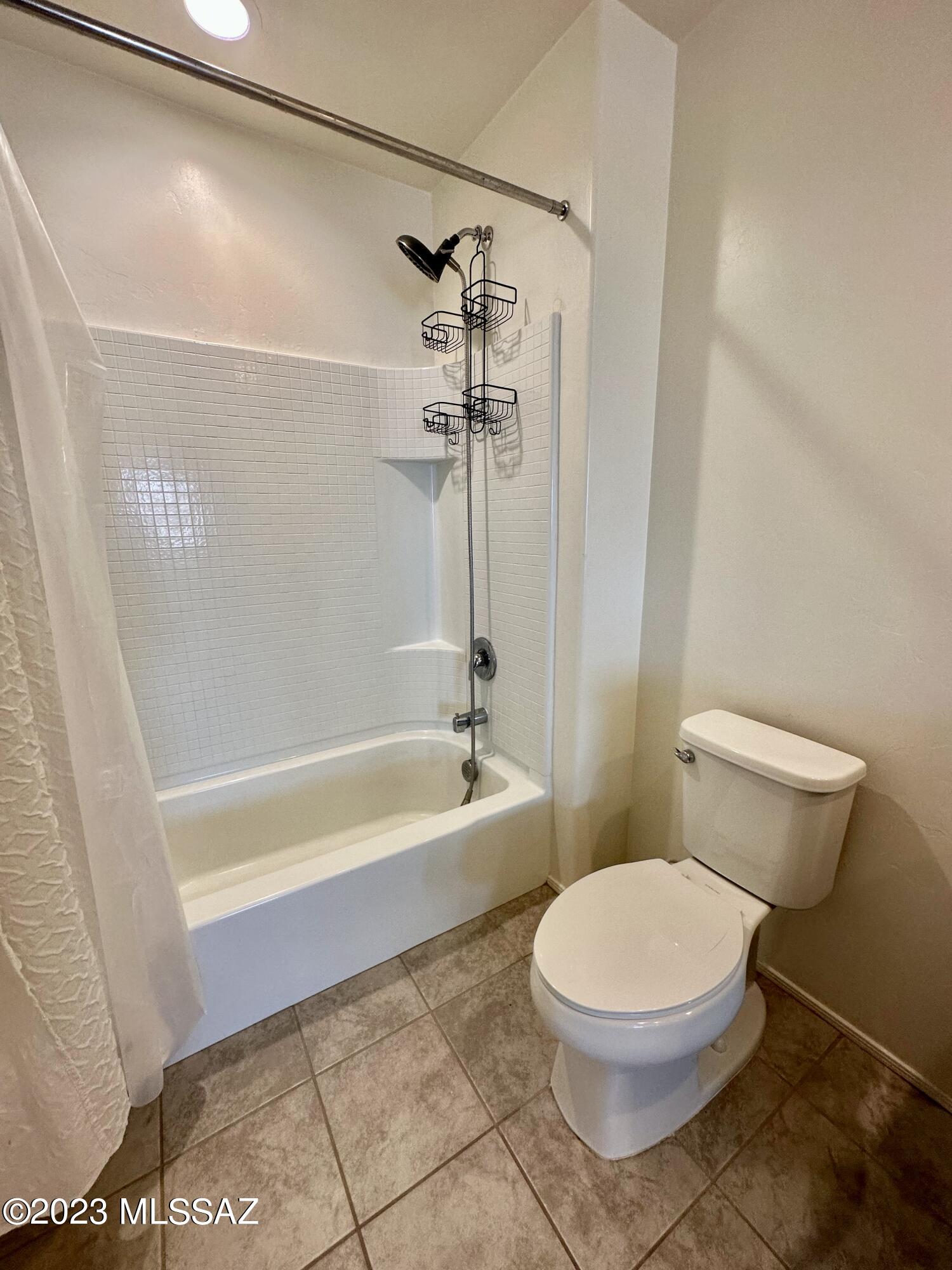 La Estancia De Tucson (1-330) - Residential Lease