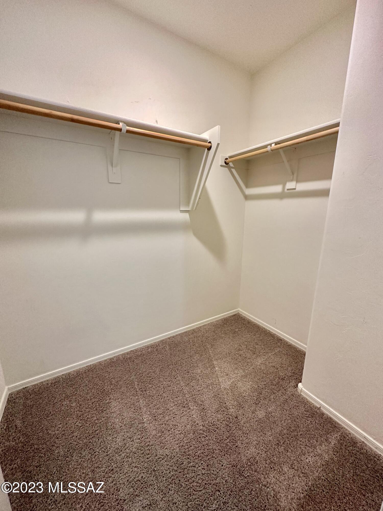 La Estancia De Tucson (1-330) - Residential Lease