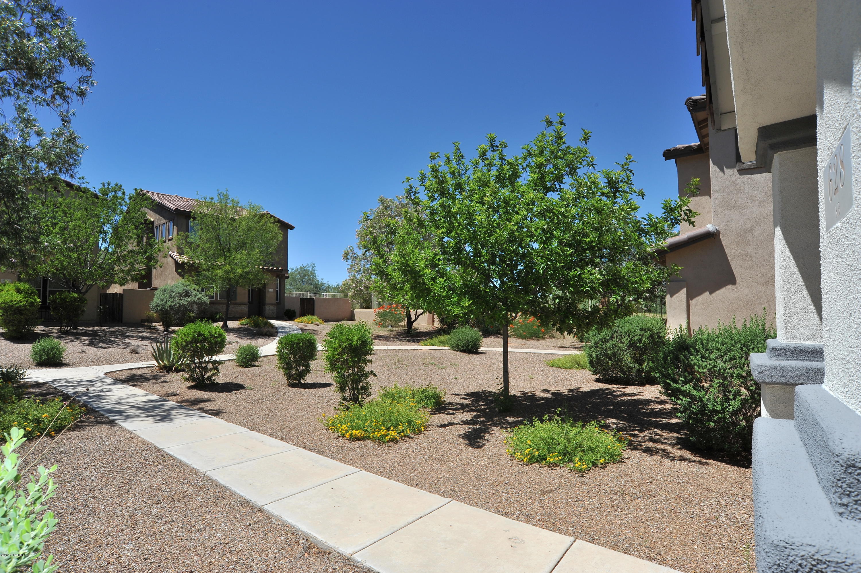 Presidio Del Cielo (1-425) - Residential Lease