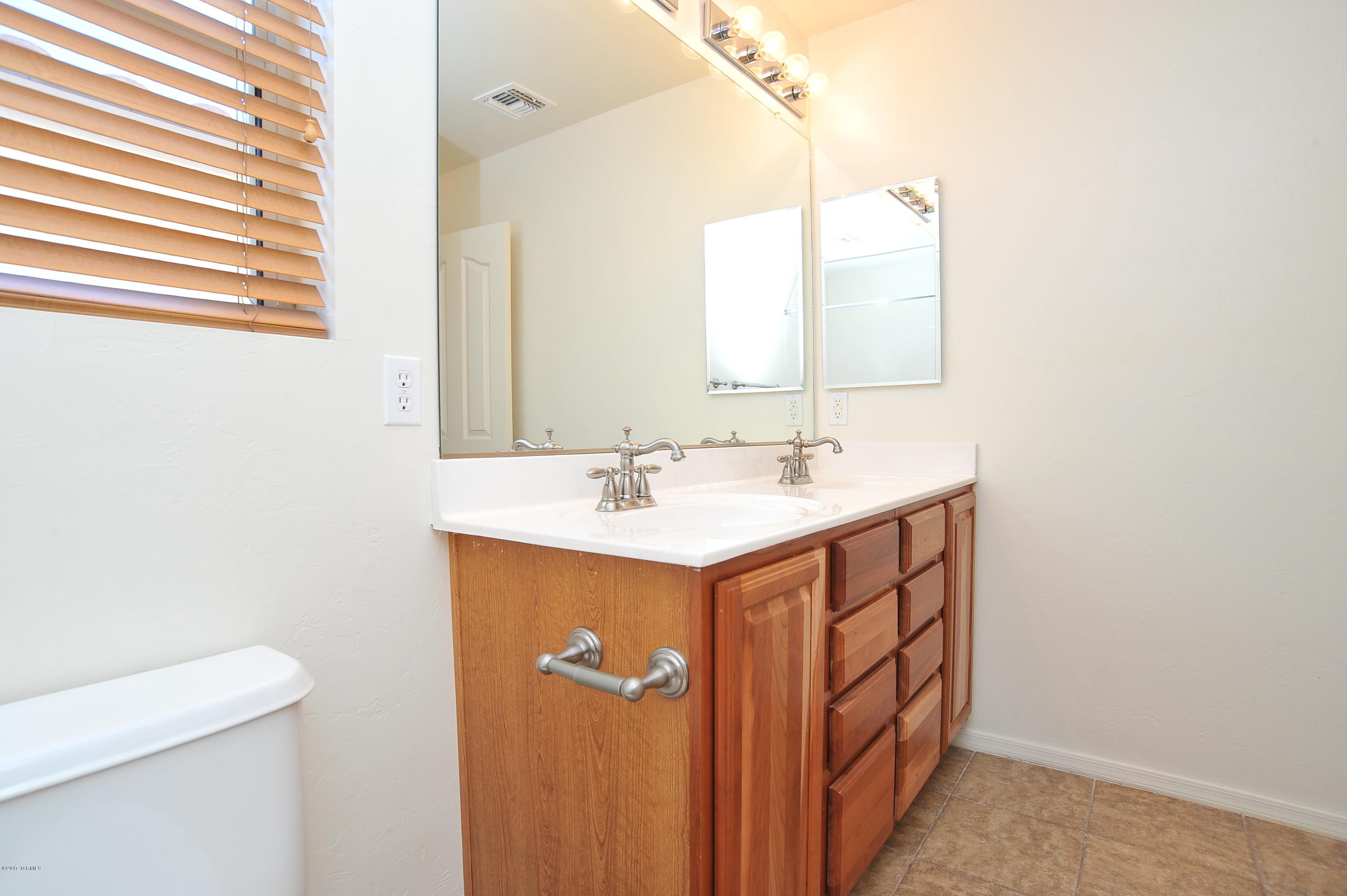 Presidio Del Cielo (1-425) - Residential Lease