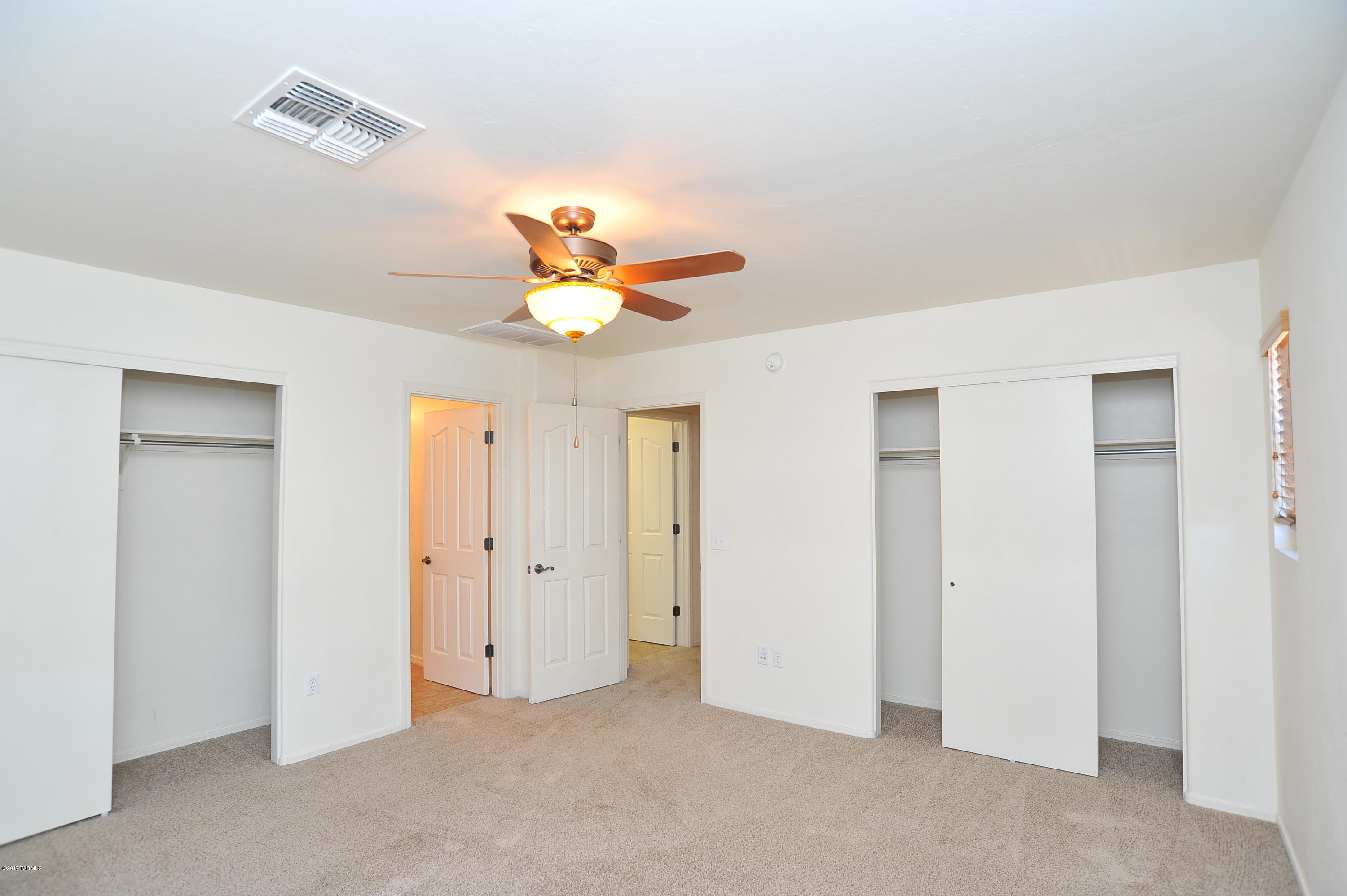Presidio Del Cielo (1-425) - Residential Lease