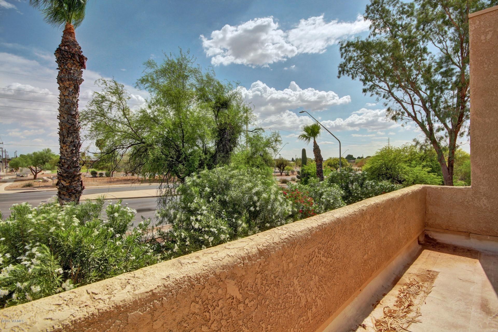 Belle Vista Townhomes (1-83) - Residential