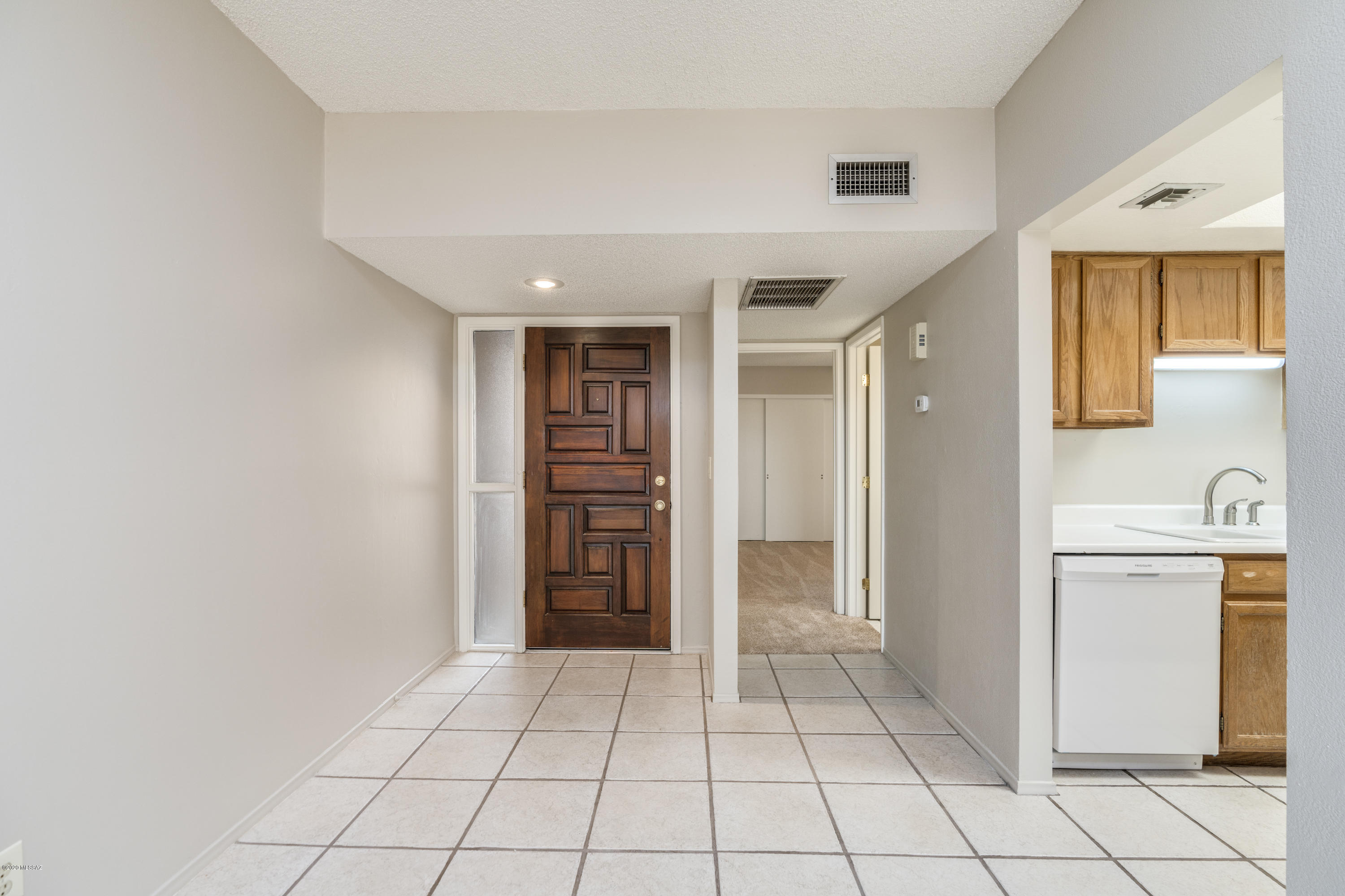 La Cholla Hills(1-313) - Residential