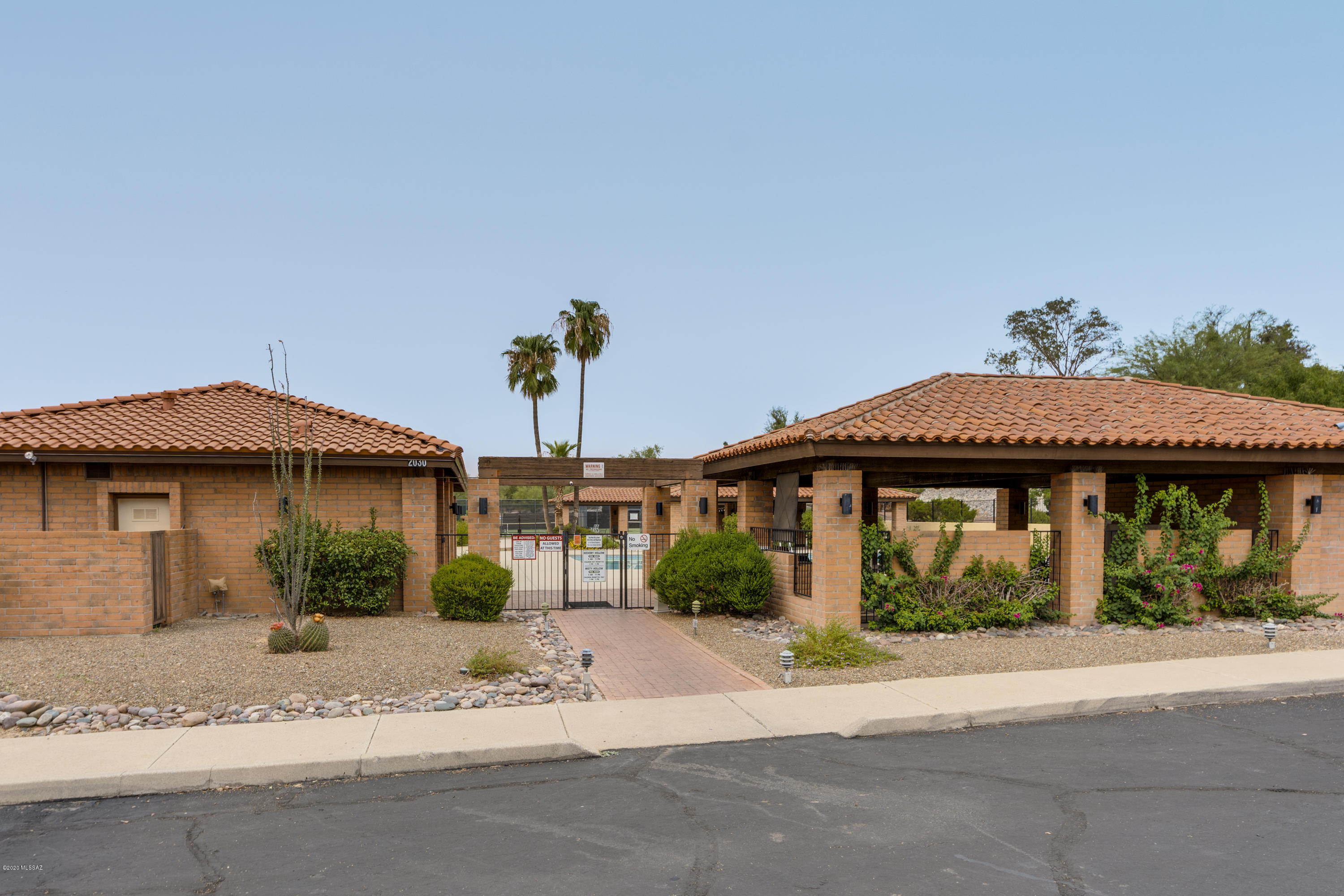 La Cholla Hills(1-313) - Residential