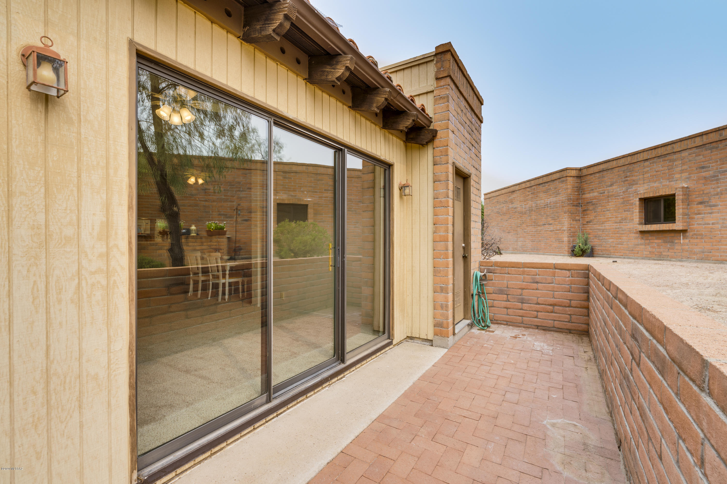 La Cholla Hills(1-313) - Residential